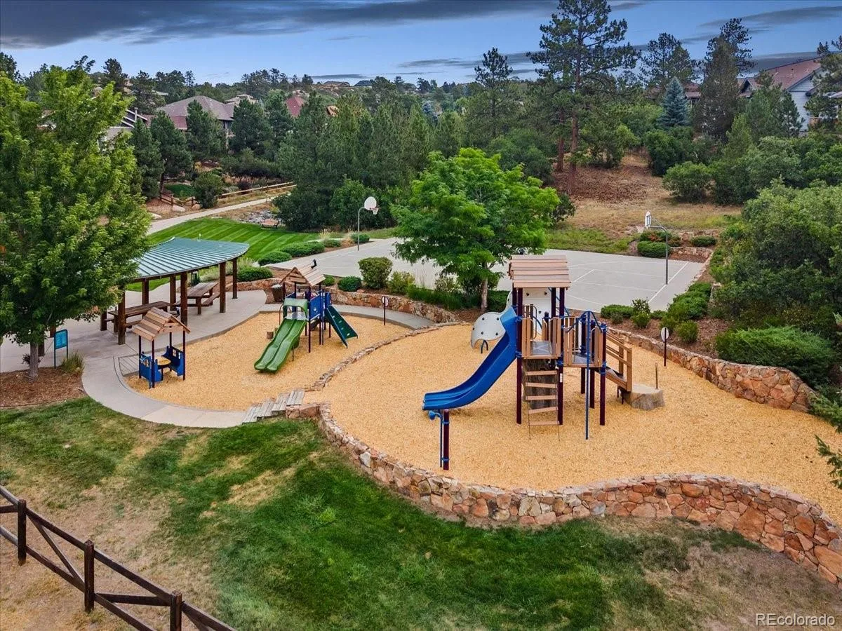 2643 Hawk Point Court Castle Rock CO 80104 | MLS #REC3161982 08152026211036 1200 45
