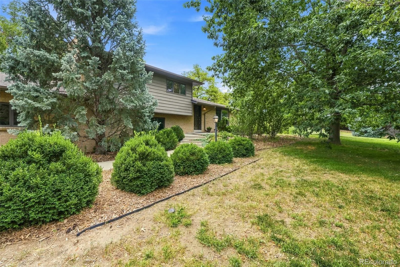 9748 Yukon Court Broomfield CO 80021 | MLS #REC3162900 08122026212831 1600 1
