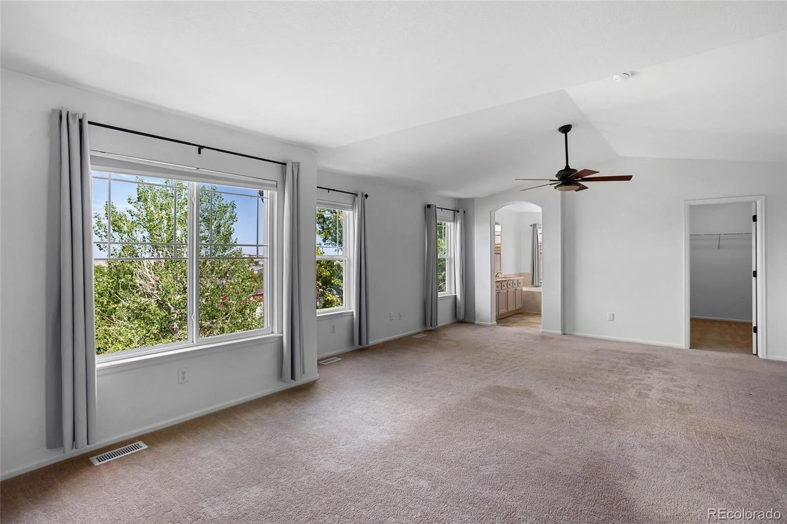 4900 S Flat Rock Way Aurora CO 80016 | MLS #REC3163866 08282026214537 1600 19