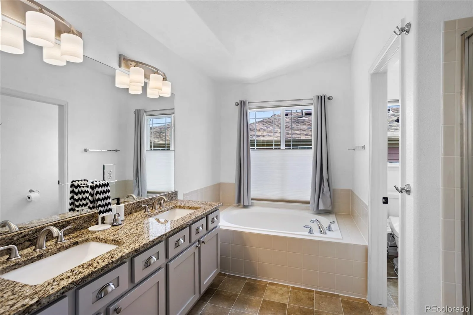 4900 S Flat Rock Way Aurora CO 80016 | MLS #REC3163866 08282026214537 1600 23