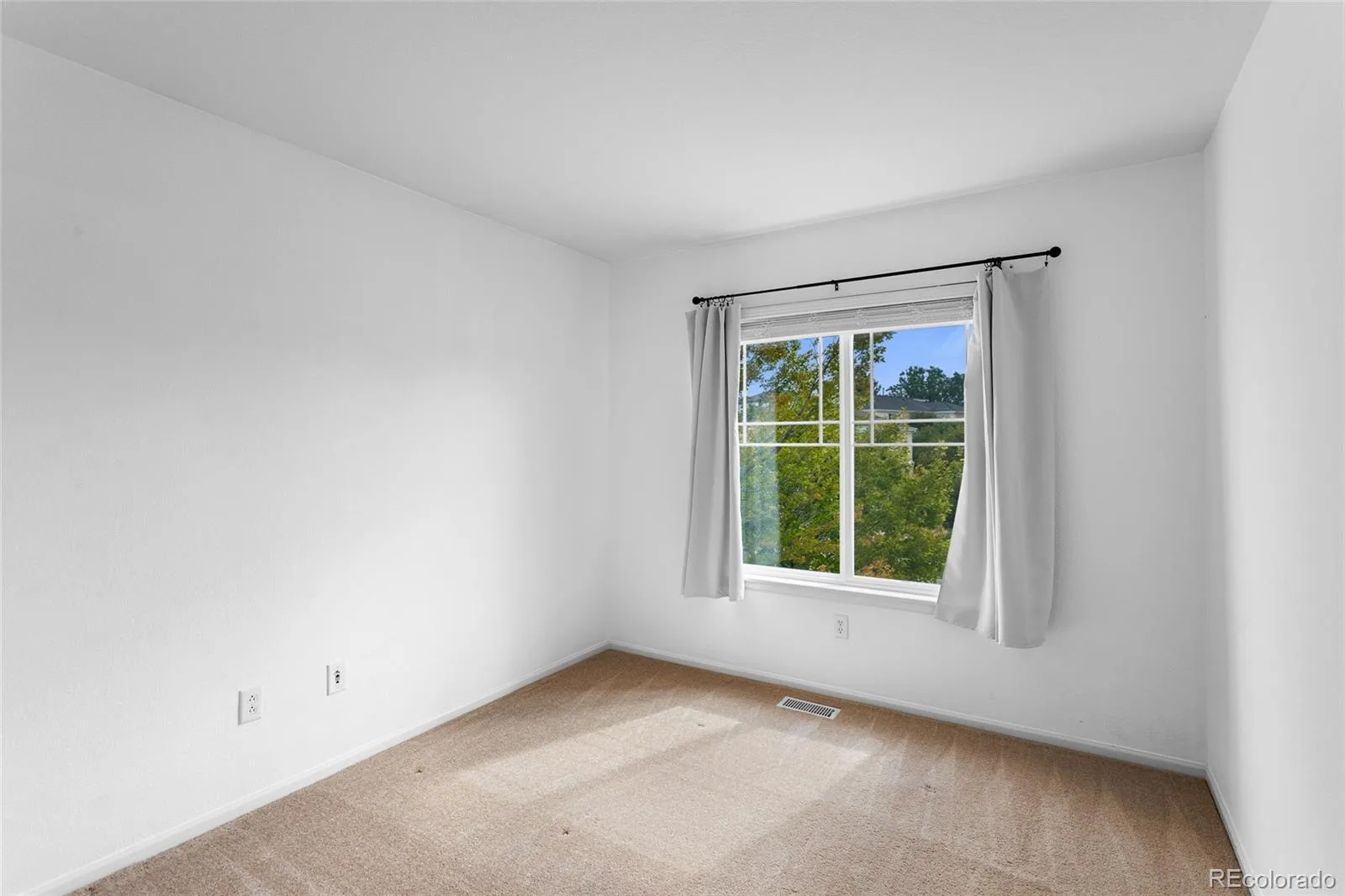 4900 S Flat Rock Way Aurora CO 80016 | MLS #REC3163866 08282026214537 1600 25