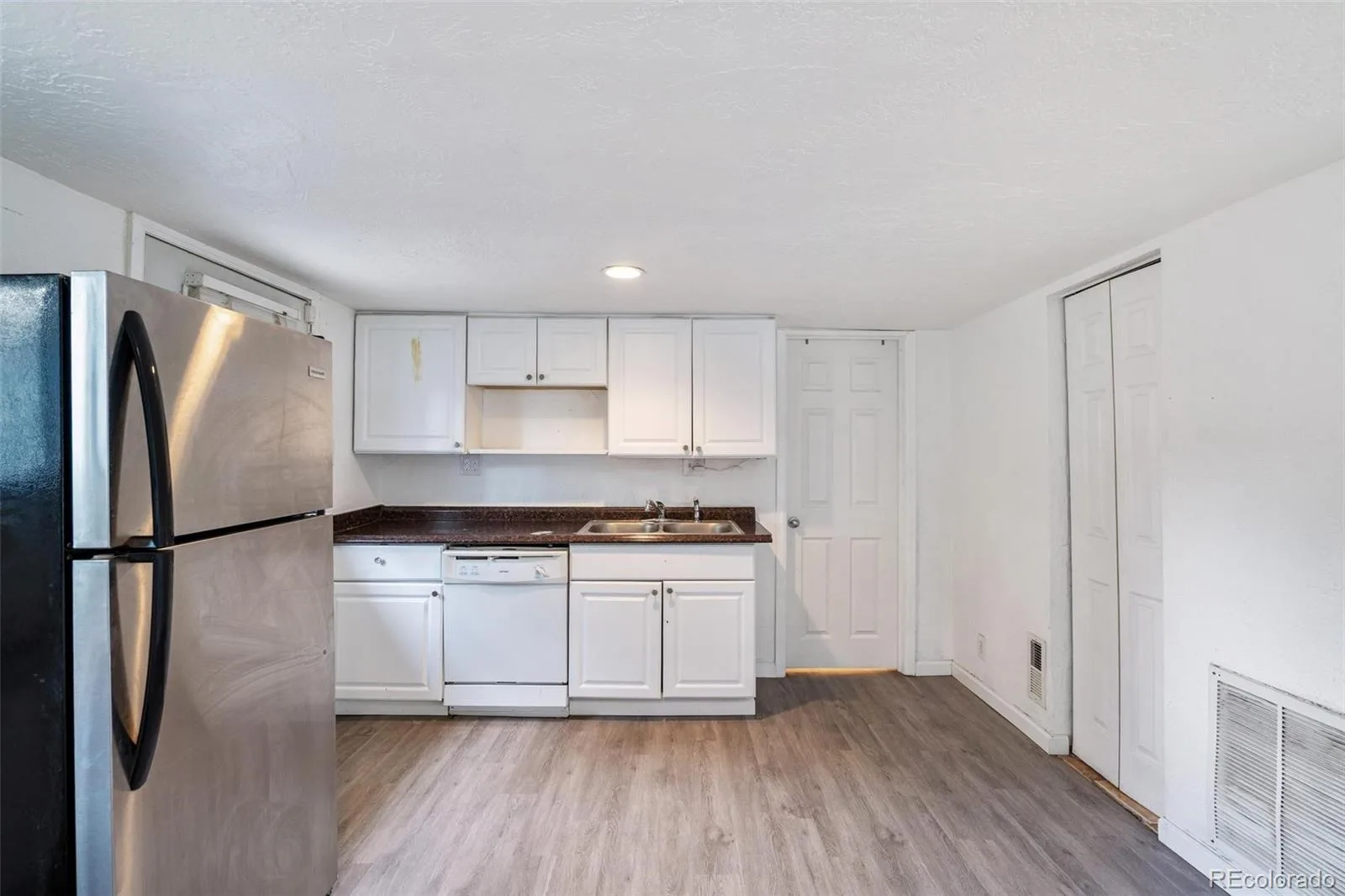 166 Newton Street Denver CO 80219 MLS #REC3165126 06092026001657 1600 15