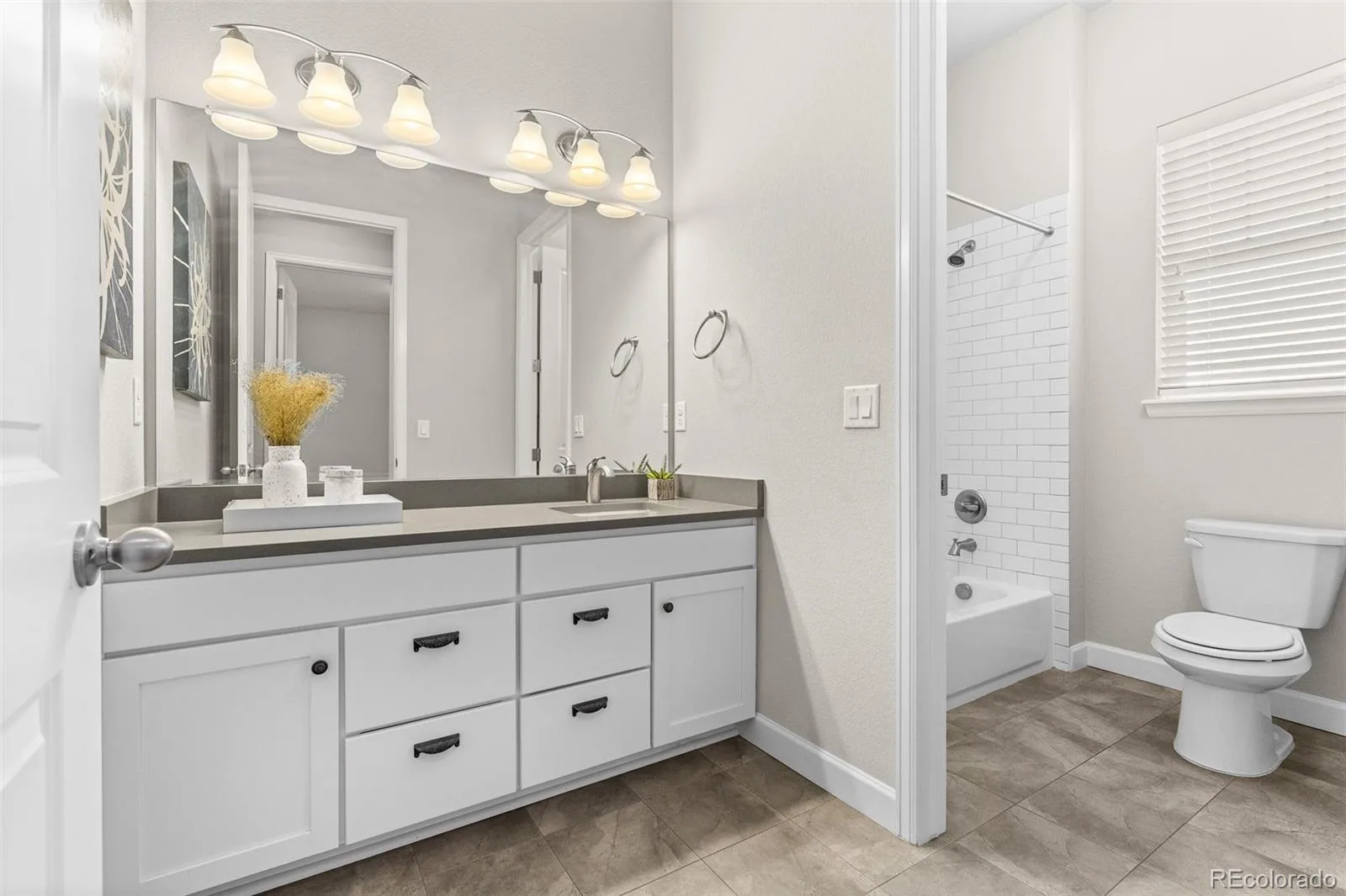 6647 S Catawba Way Aurora CO 80016 | MLS #REC3169298 08232026135119 1600 40