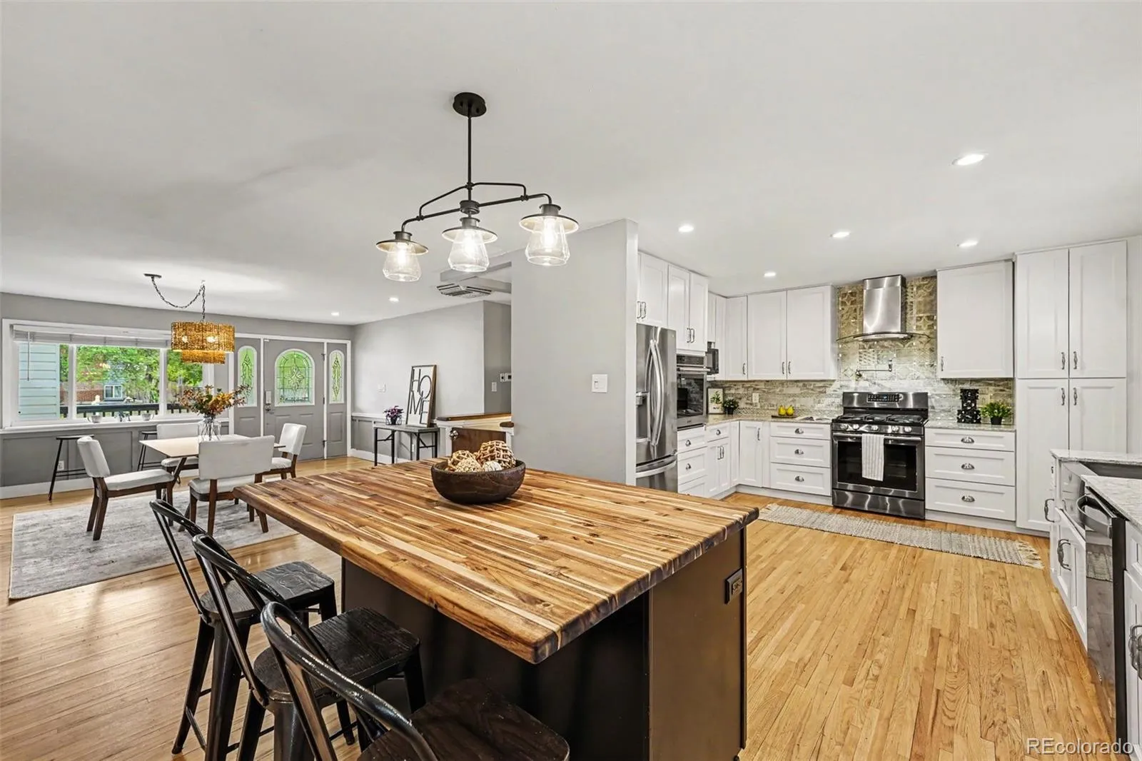 6134 Queen Court Arvada CO 80004 MLS #REC3169371 05102026141926 1600 2