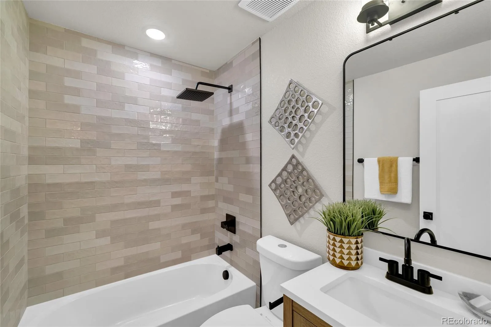 1725 Forest Street Parkway Denver CO 80220 | MLS #REC3171161 08172026231052 1600 29