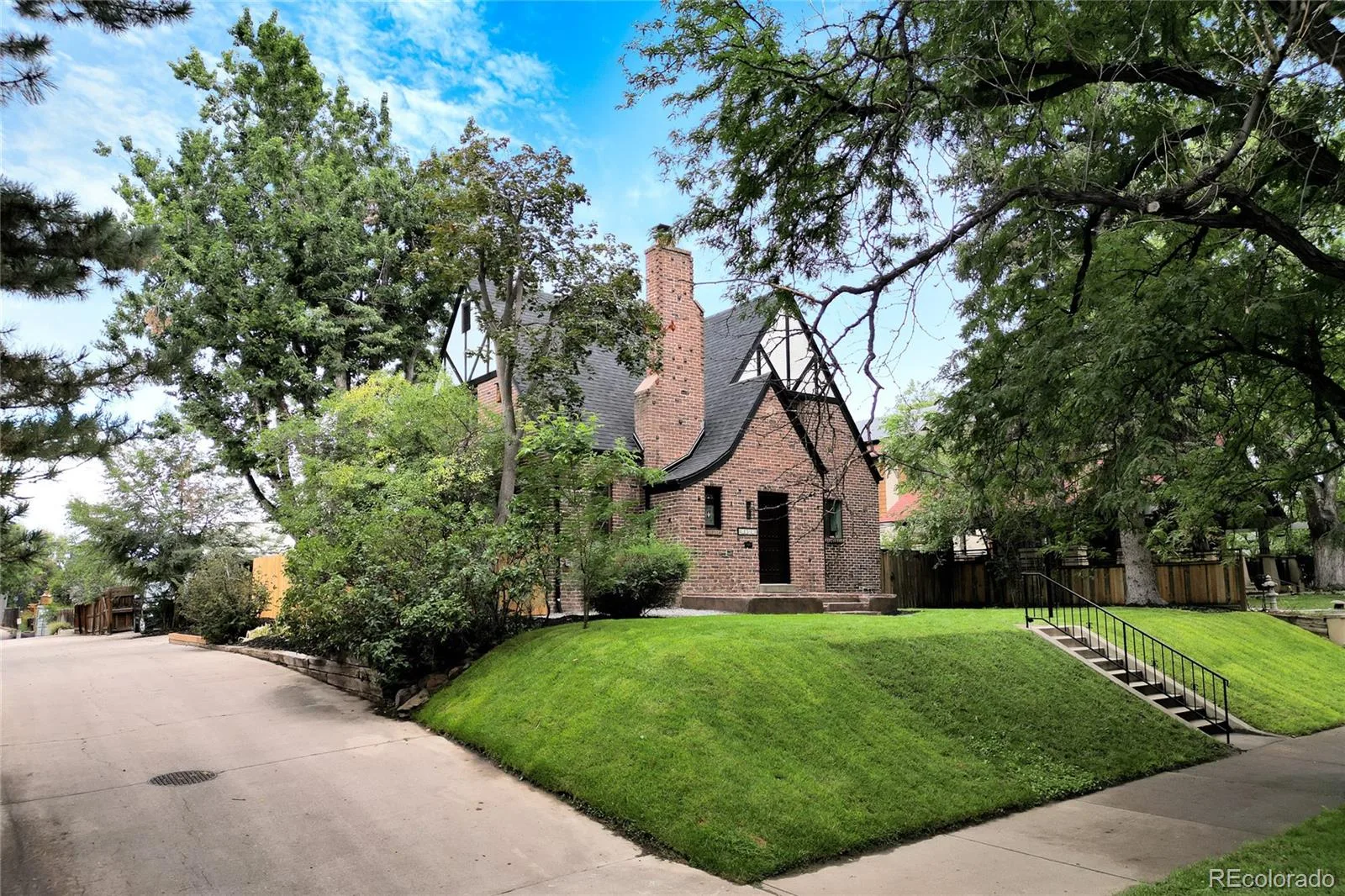 1725 Forest Street Parkway Denver CO 80220 | MLS #REC3171161 08172026231052 1600 46