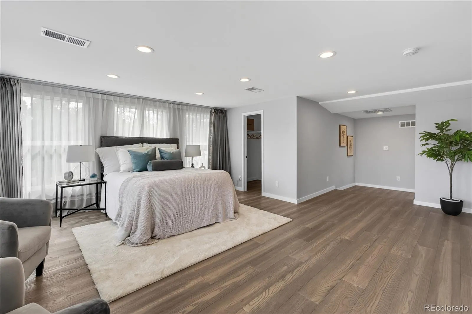 2390 S Holly Street Denver CO 80222 MLS #REC3173038 05212026183919 1600 18