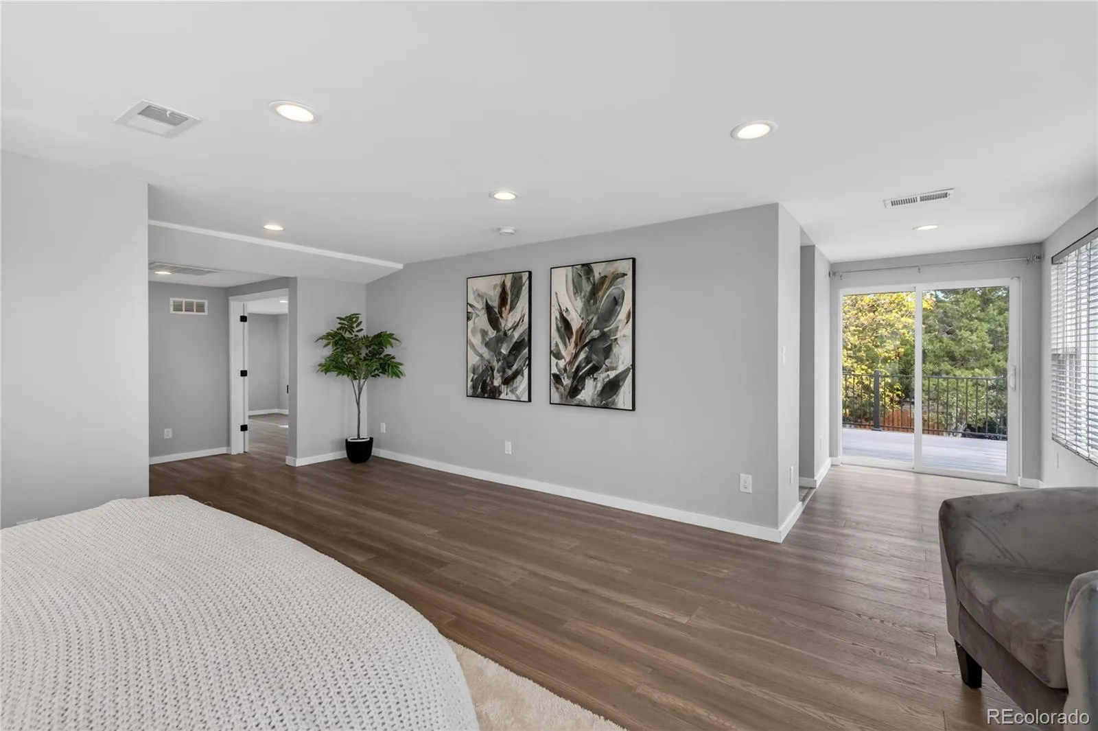 2390 S Holly Street Denver CO 80222 MLS #REC3173038 05212026183919 1600 19