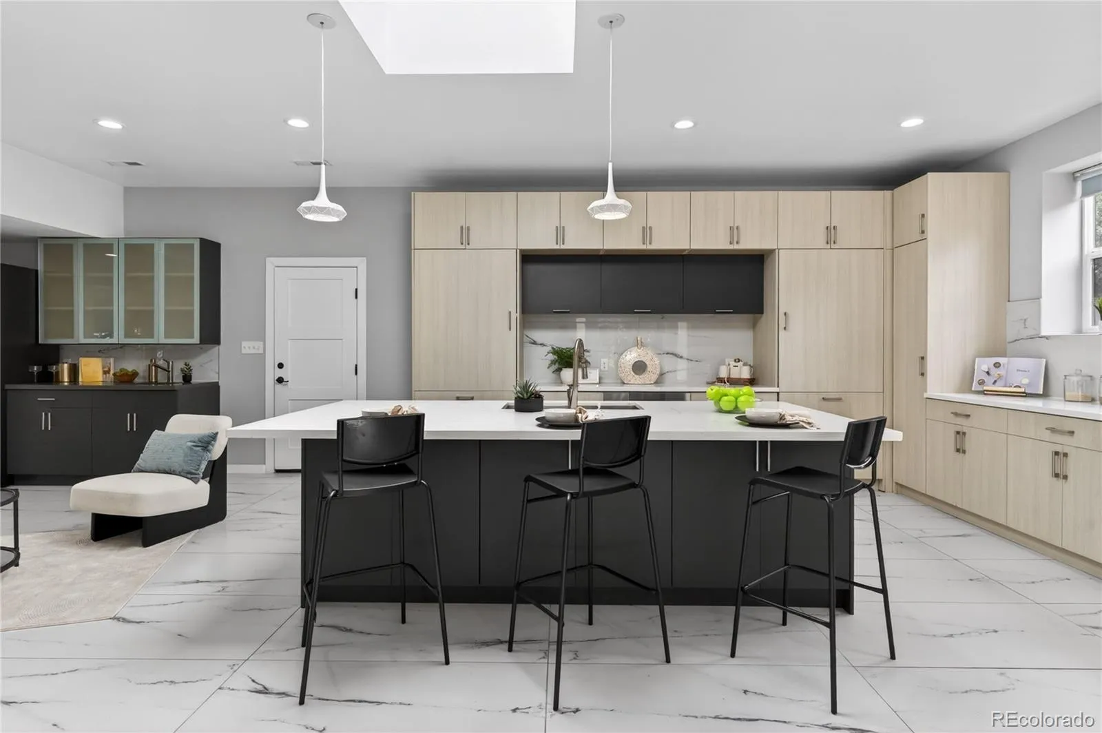 2390 S Holly Street Denver CO 80222 MLS #REC3173038 05212026183919 1600 3