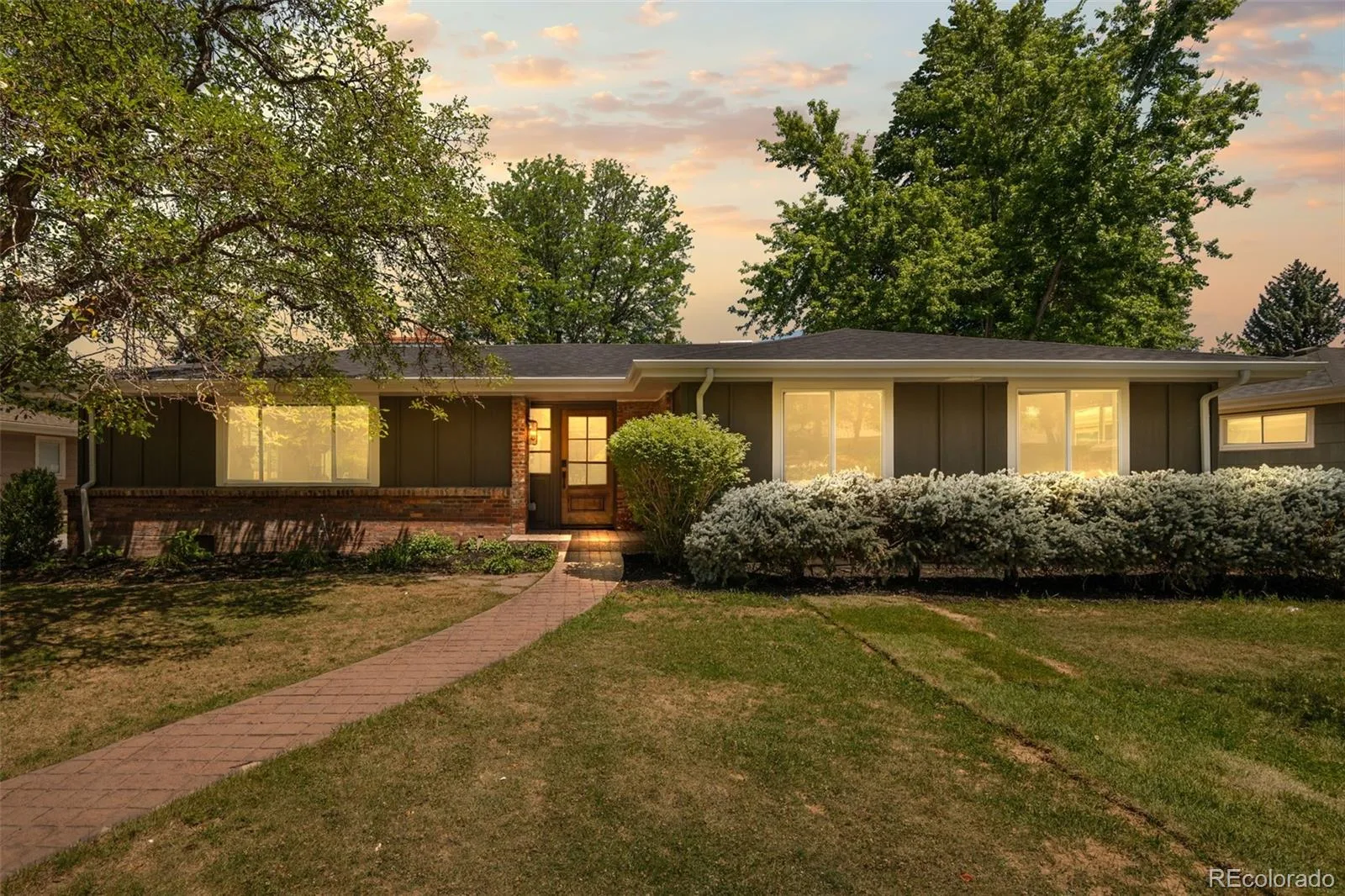2309 E Floyd Place Englewood CO 80113 MLS #REC3173590 06132026192717 1600 44
