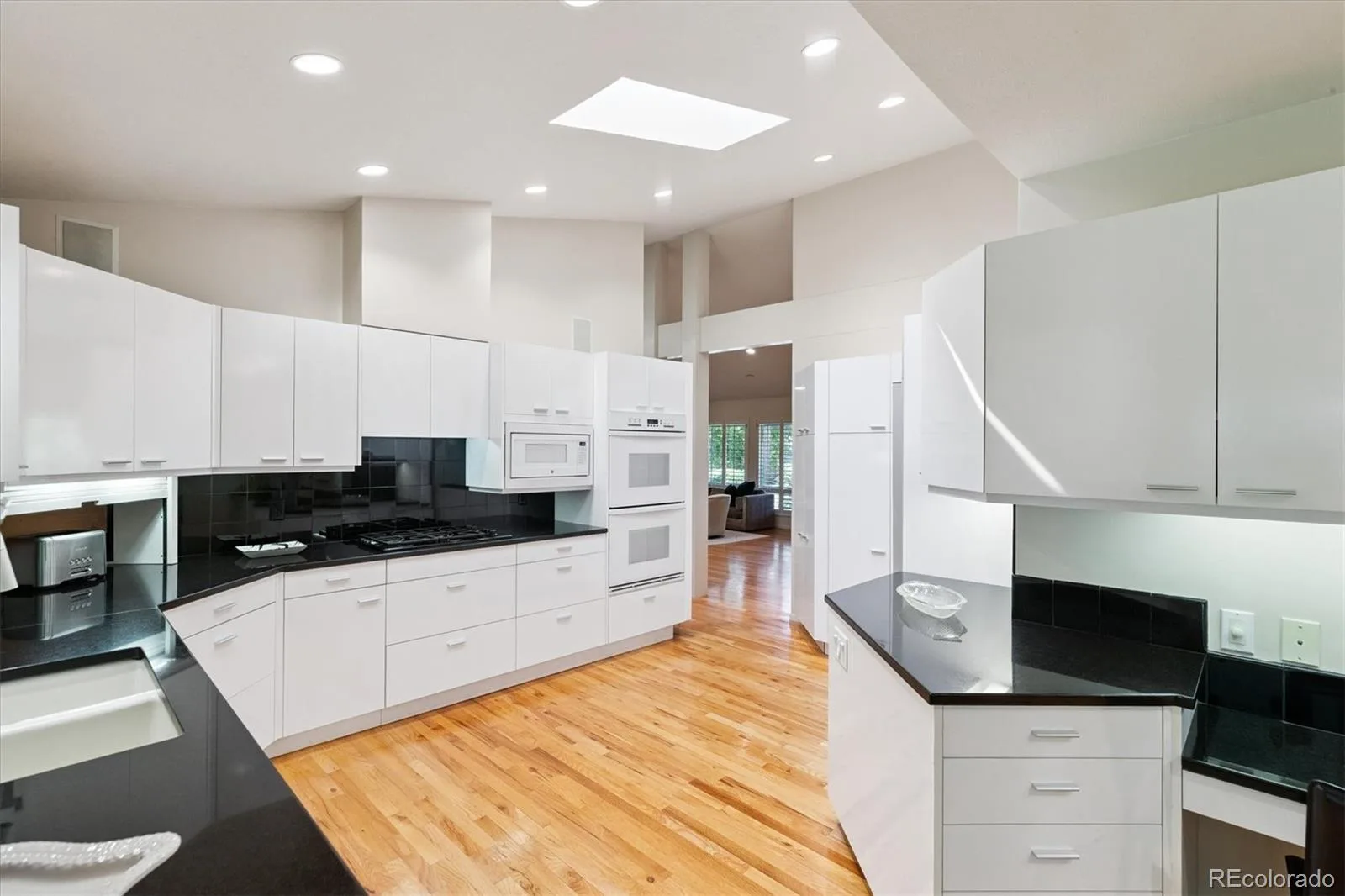 4010 S Holly Street Cherry Hills Village CO 80111 MLS #REC3174346 06092026005147 1600 22