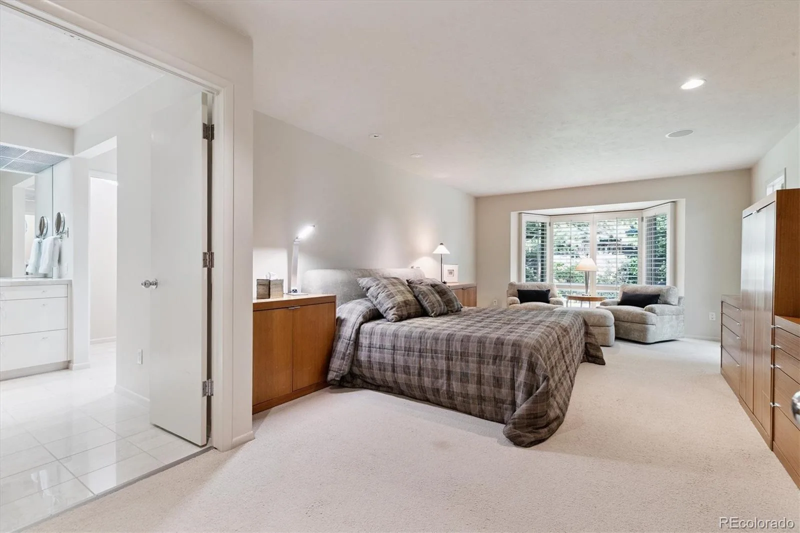 4010 S Holly Street Cherry Hills Village CO 80111 MLS #REC3174346 06092026005147 1600 24