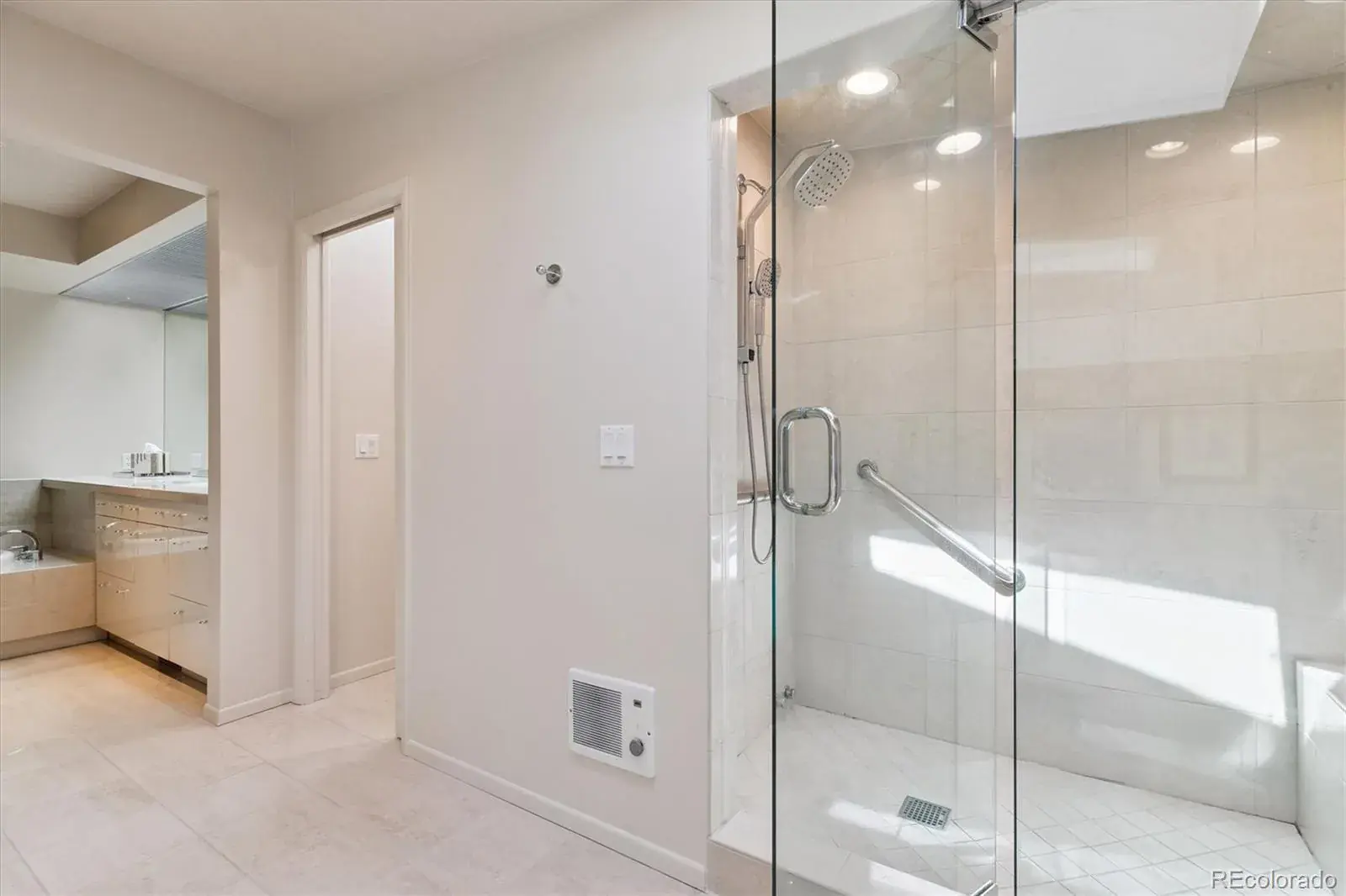 10032025043225 1600 30