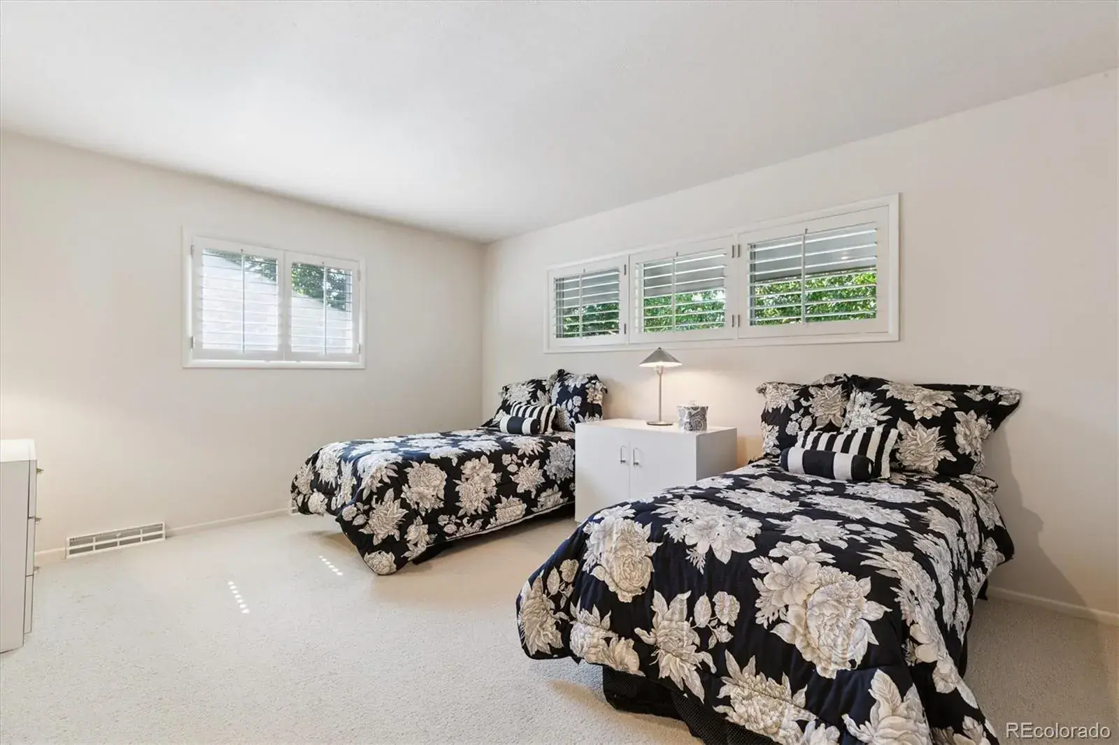 10032025043225 1600 32