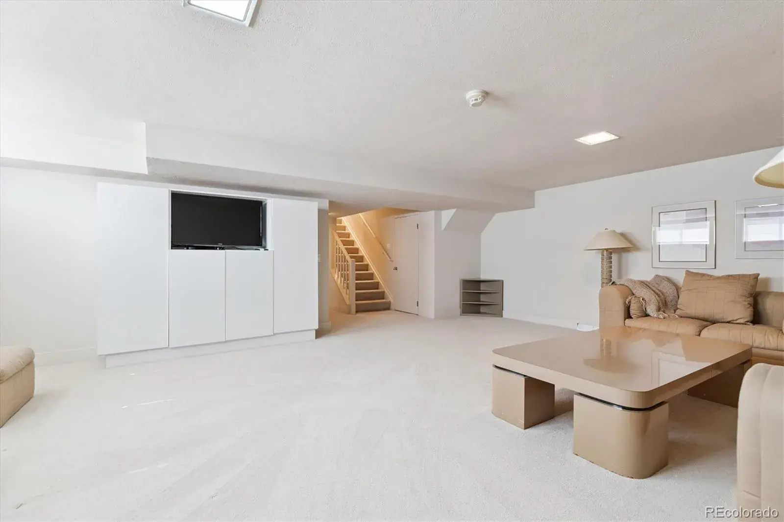 10032025043225 1600 35