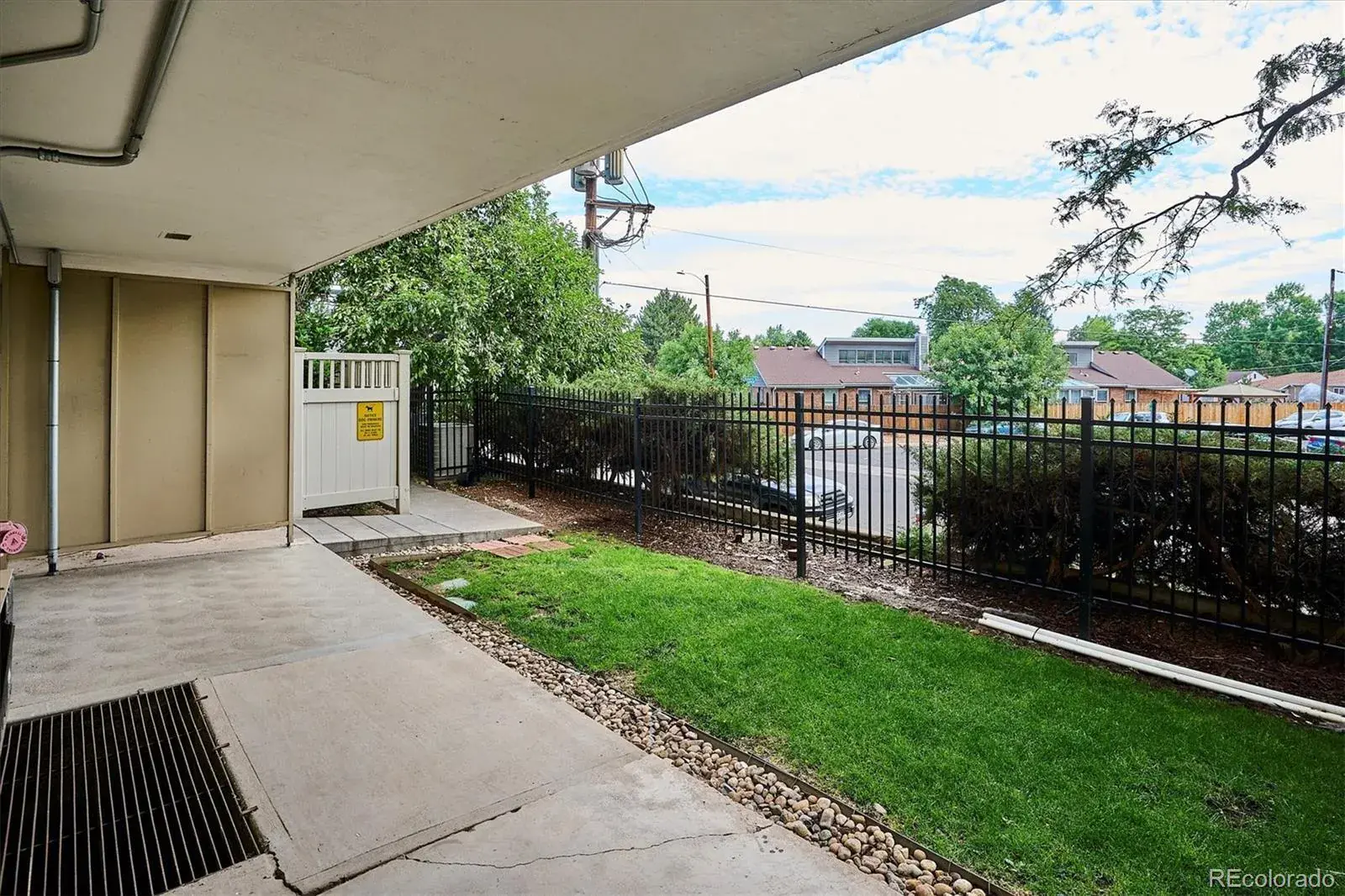 4600 E Asbury Circle #110 Denver CO 80222 MLS #REC3176727 01122026172732 1600 23