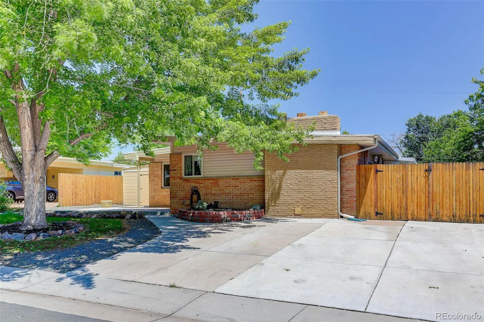 6066 Dover Street Arvada CO 80004 | MLS #REC3178209 07272026113332 1600 2
