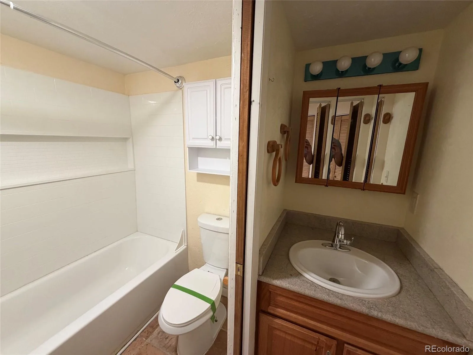 6218 S Cherry Circle Centennial CO 80121 | MLS #REC3178416 07292026172923 1600 29