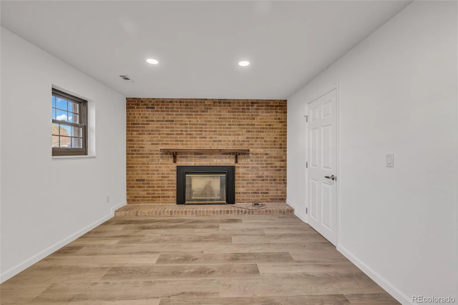 9409 Brentwood Street Broomfield CO 80021 MLS #REC3179628 06092026160901 1600 15