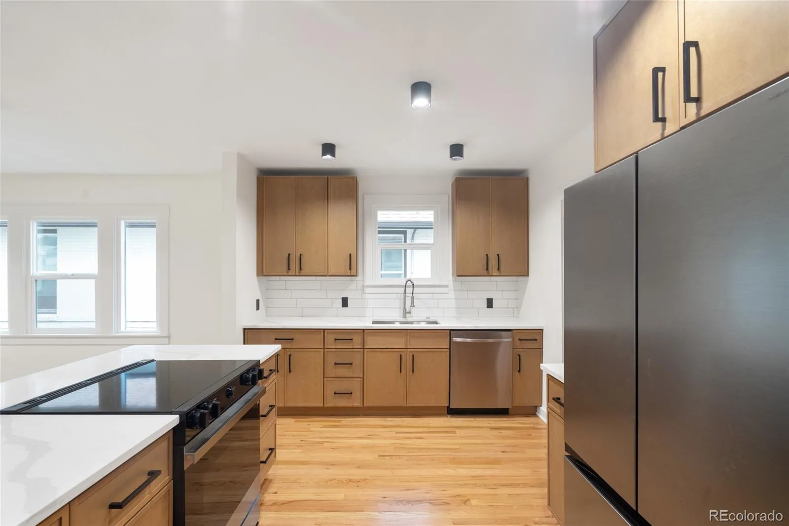 3351 N Gaylord Street Denver CO 80205 MLS #REC3179754 04302026035502 1600 10