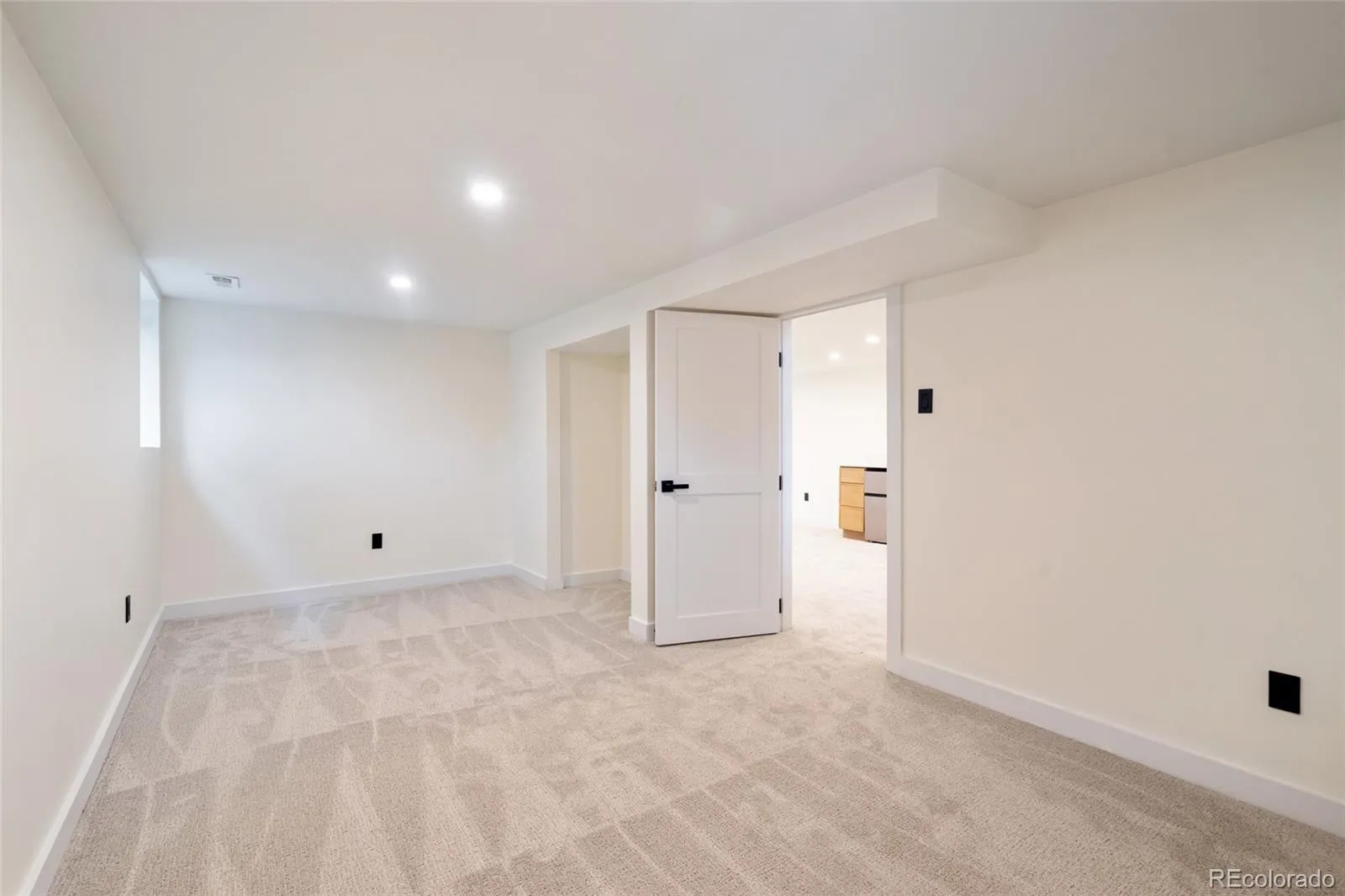 3351 N Gaylord Street Denver CO 80205 MLS #REC3179754 04302026035502 1600 24