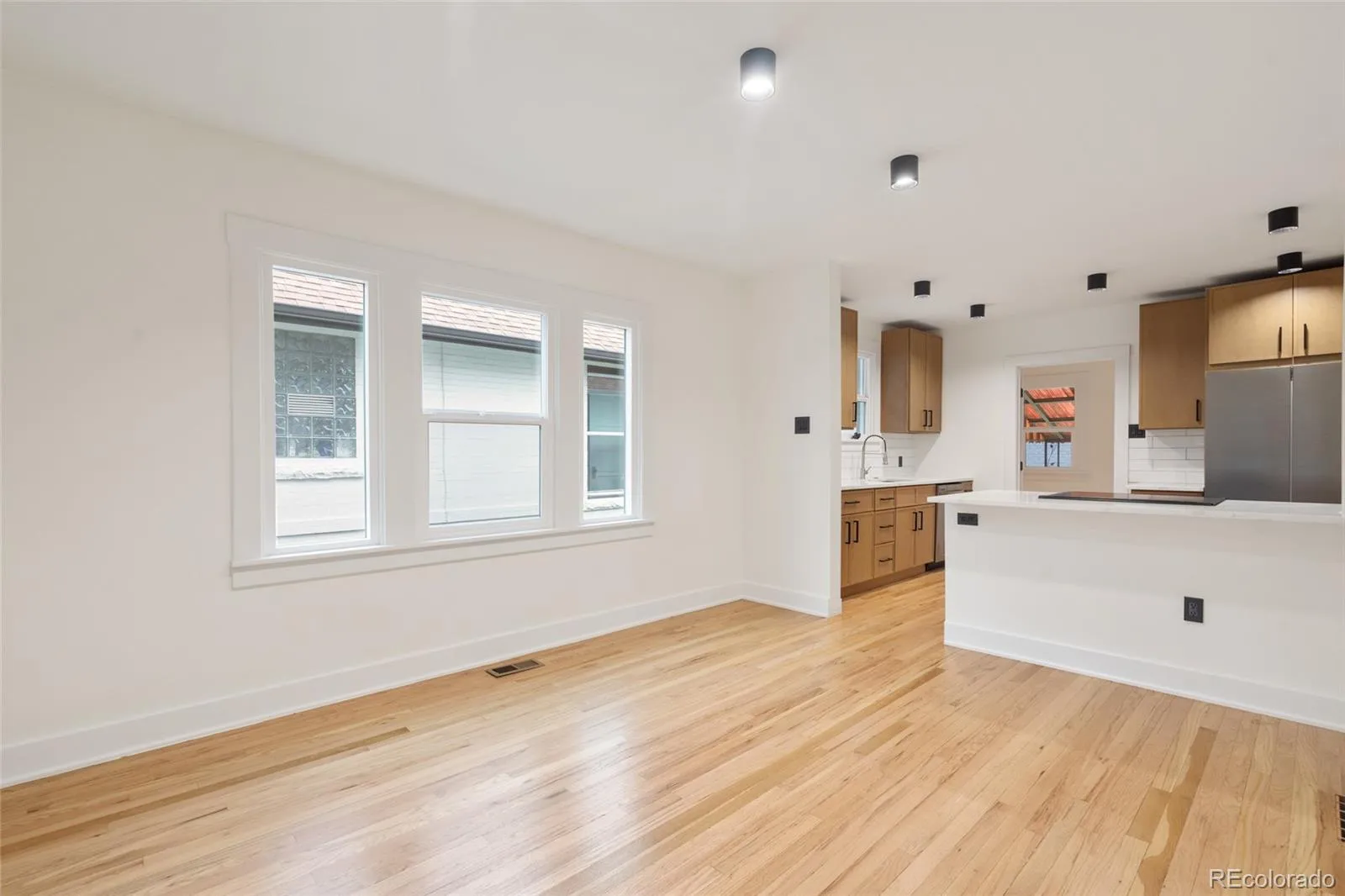 3351 N Gaylord Street Denver CO 80205 MLS #REC3179754 04302026035502 1600 6