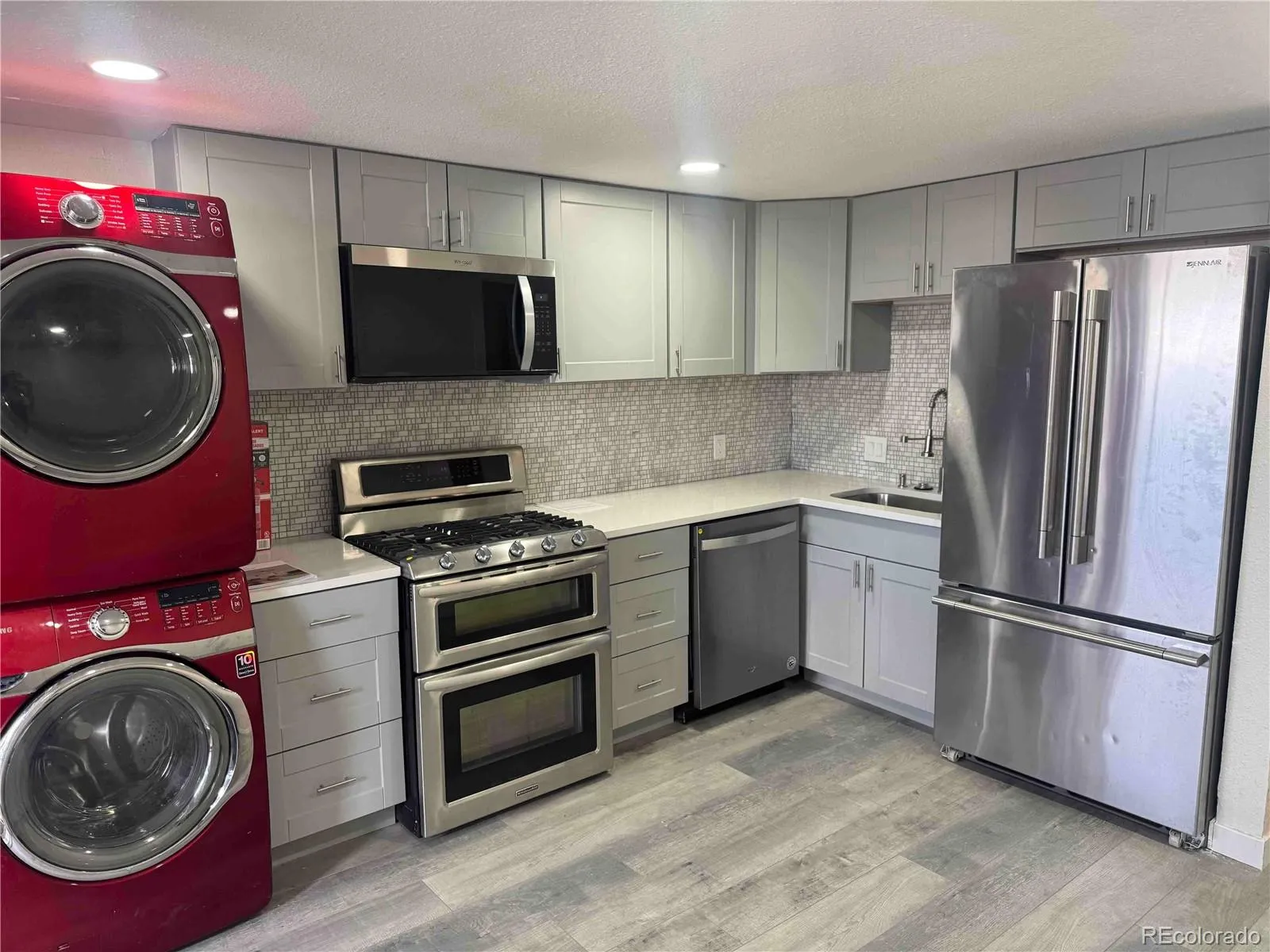 6504 W 14th Avenue Lakewood CO 80214 MLS #REC3184935 04292026021729 1600 11