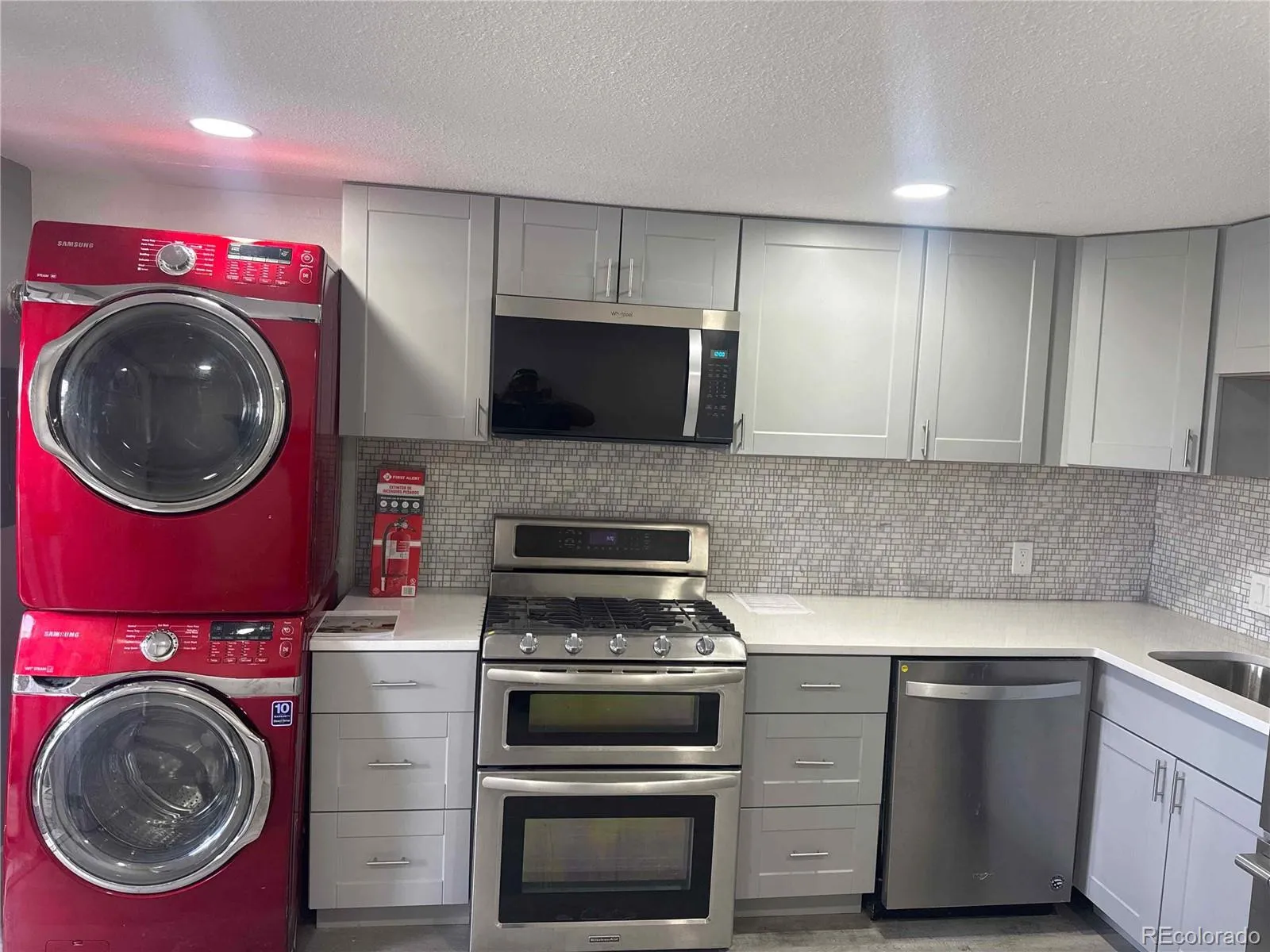 6504 W 14th Avenue Lakewood CO 80214 MLS #REC3184935 04292026021729 1600 12