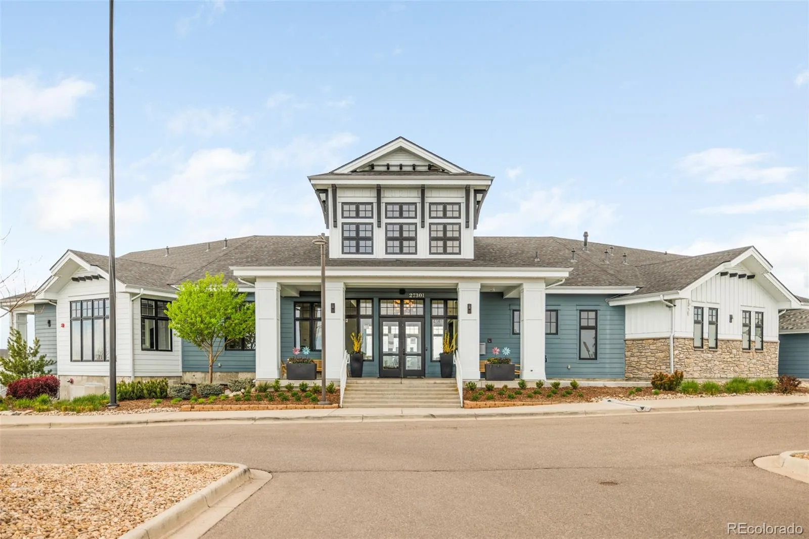 27681 E Lakeview Drive Aurora CO 80016 MLS #REC3184950 06092026154048 1600 42