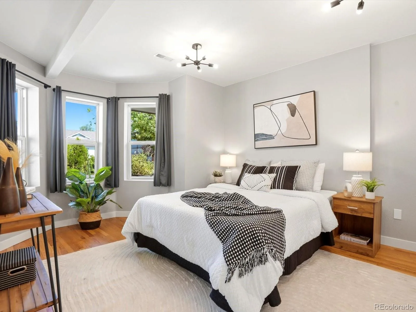 2555 N Clarkson Street Denver CO 80205 | MLS #REC3185624 07282026214305 1600 18