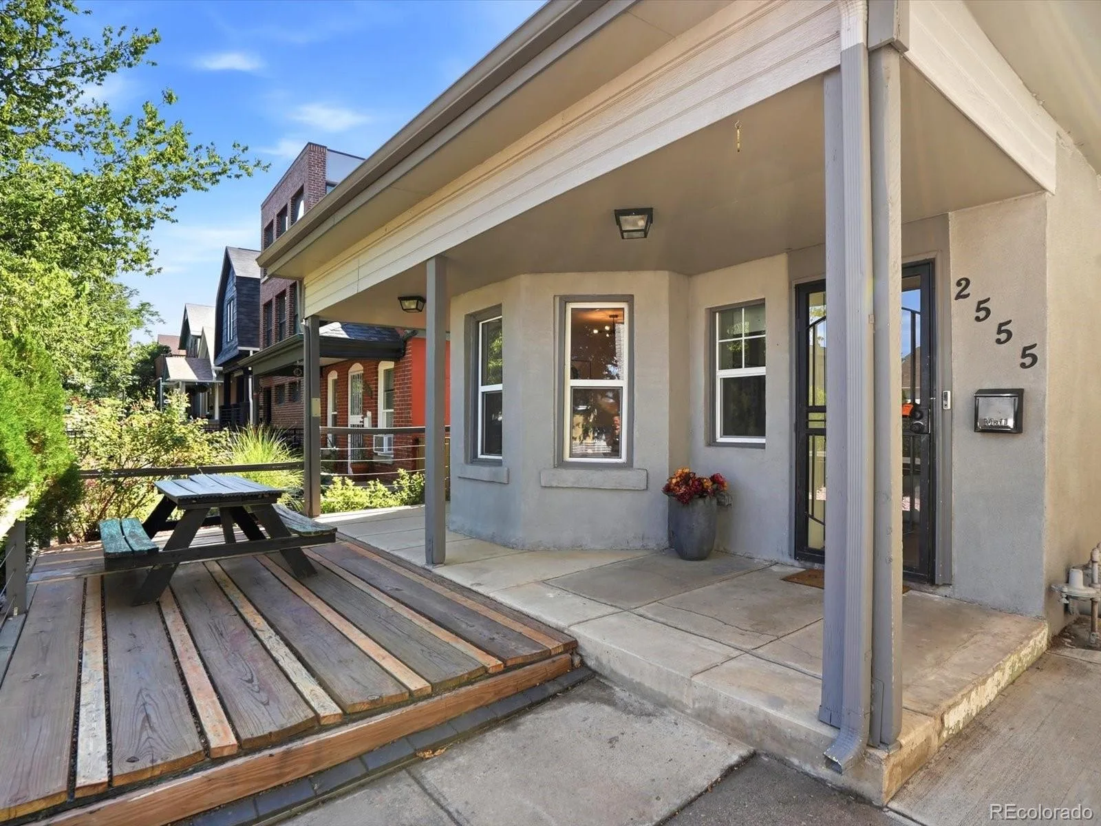 2555 N Clarkson Street Denver CO 80205 | MLS #REC3185624 07282026214305 1600 3