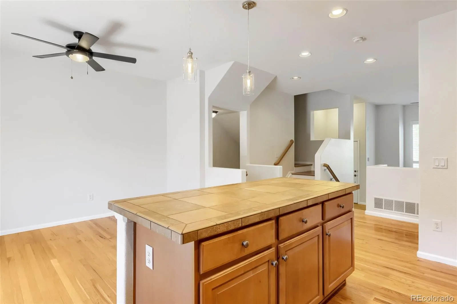 9450 Ridgeline Boulevard #G Littleton CO 80129 | MLS #REC3187280 07232026171300 1600 9