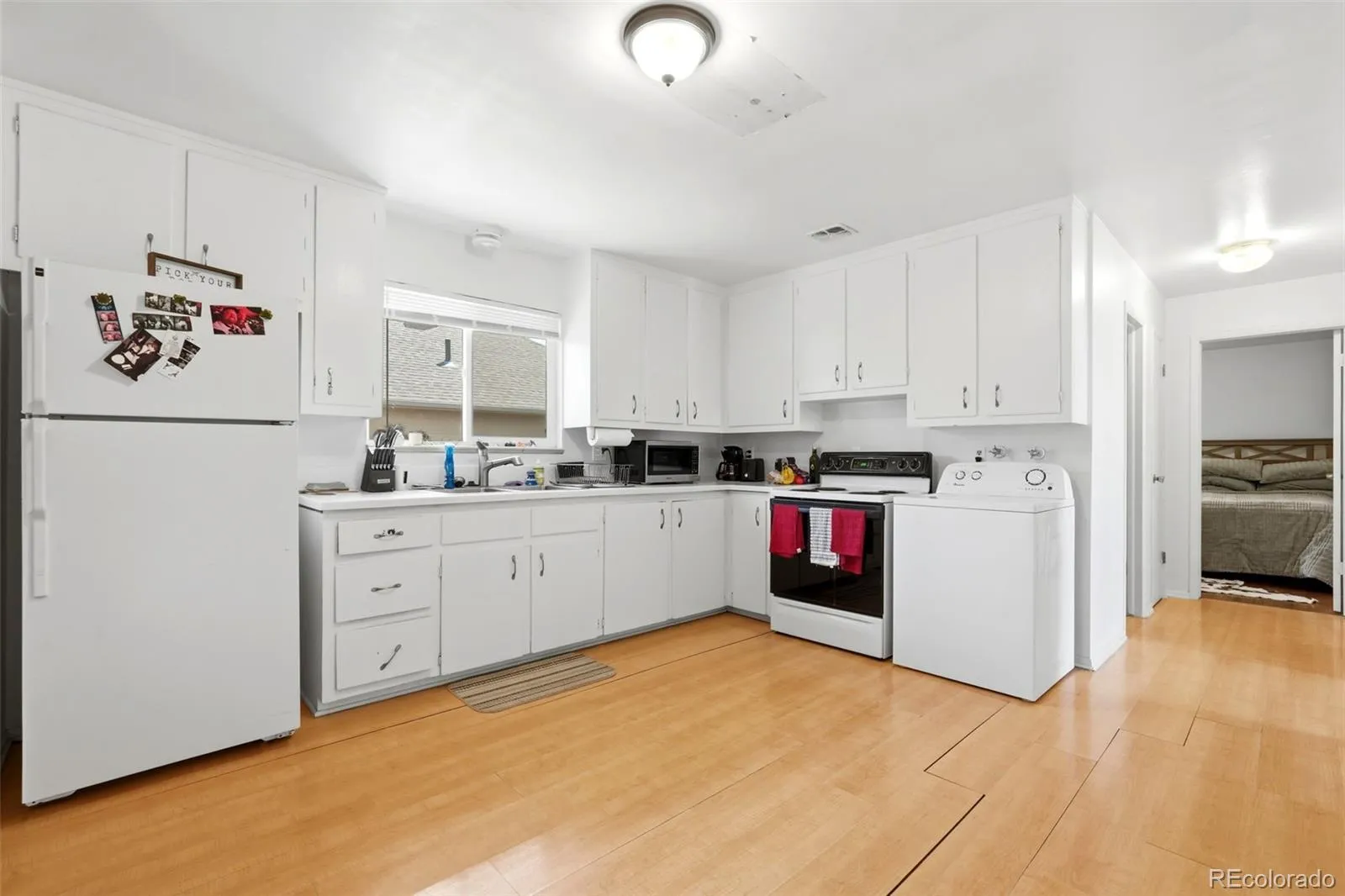 4280 W Virginia Avenue Denver CO 80219 MLS #REC3189897 05142026134711 1600 19