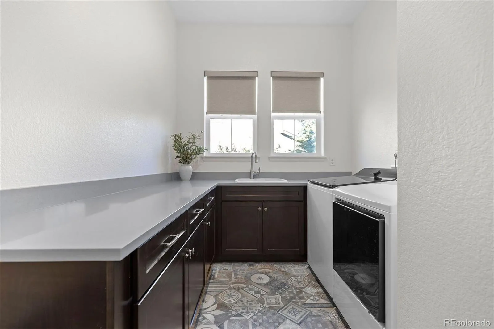 25270 E Nova Place Aurora CO 80016 | MLS #REC3199579 10152026192412 1600 28