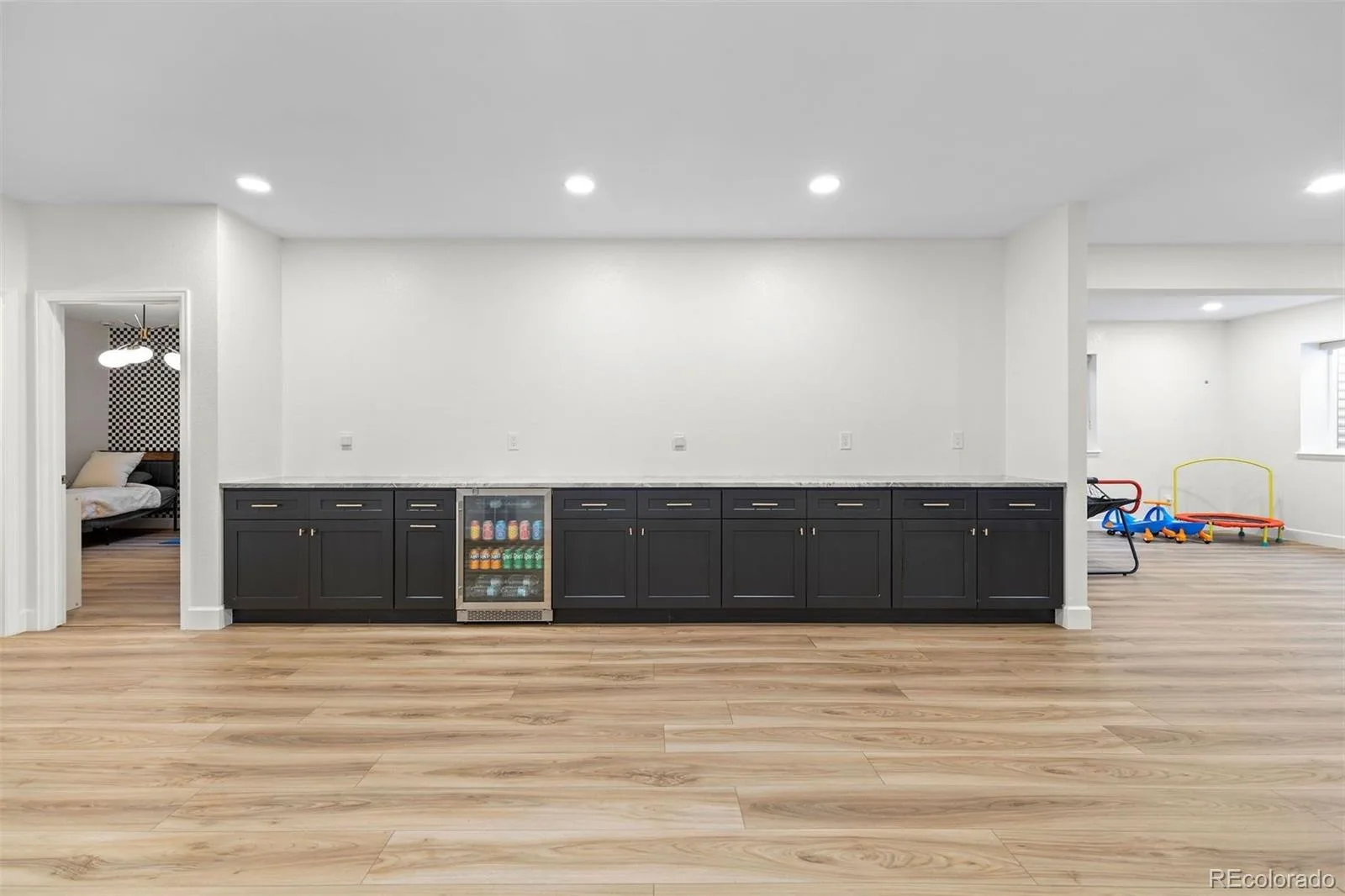 25270 E Nova Place Aurora CO 80016 | MLS #REC3199579 10152026192412 1600 34