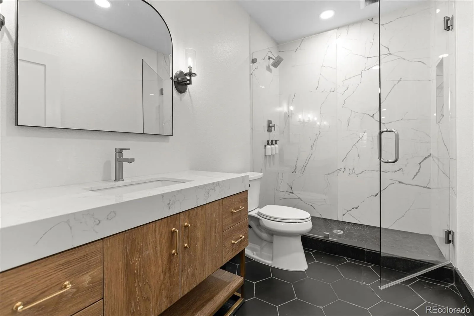 25270 E Nova Place Aurora CO 80016 | MLS #REC3199579 10152026192412 1600 36