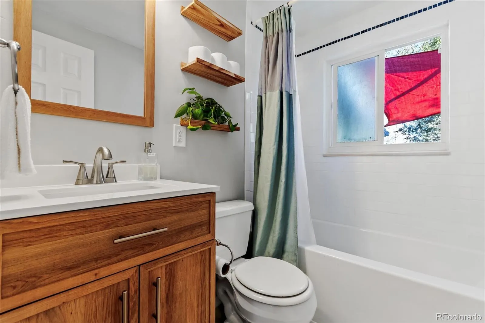 13436 Fitzsimons Way Aurora CO 80011 MLS #REC3199899 05012026023154 1600 27