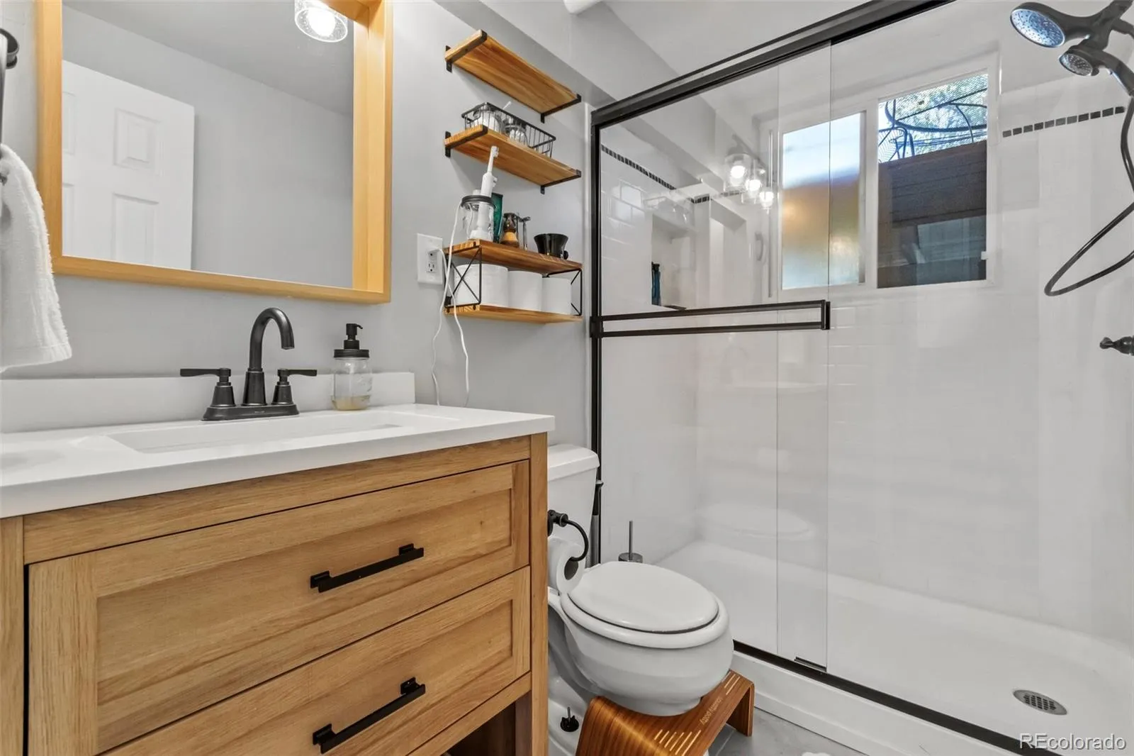 13436 Fitzsimons Way Aurora CO 80011 MLS #REC3199899 05012026023154 1600 35