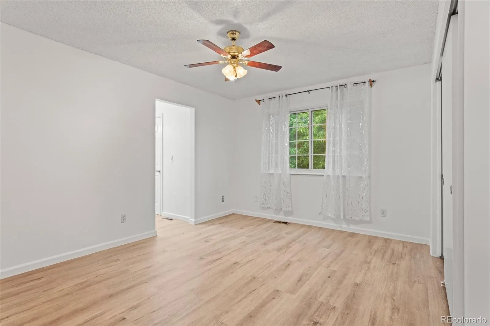 1720 S Quintero Way Aurora CO 80017 MLS #REC3200530 03232026164352 1600 12