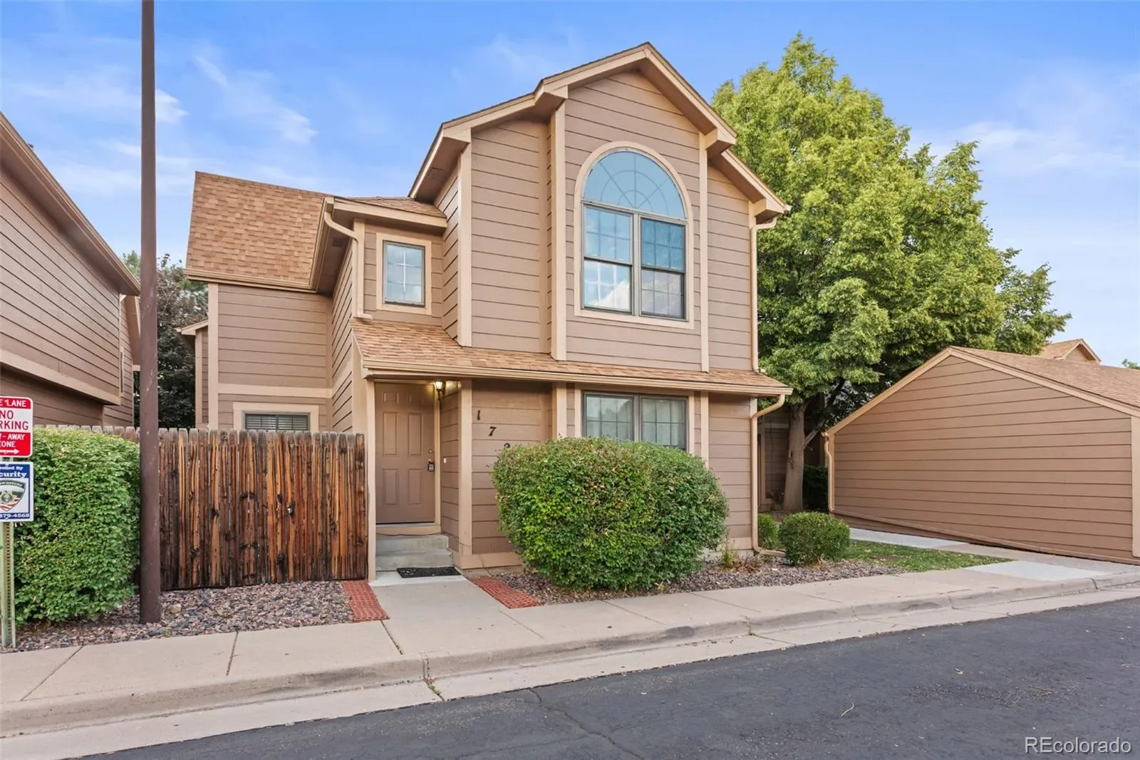 1720 S Quintero Way Aurora CO 80017 MLS #REC3200530 03232026164352 1600 19