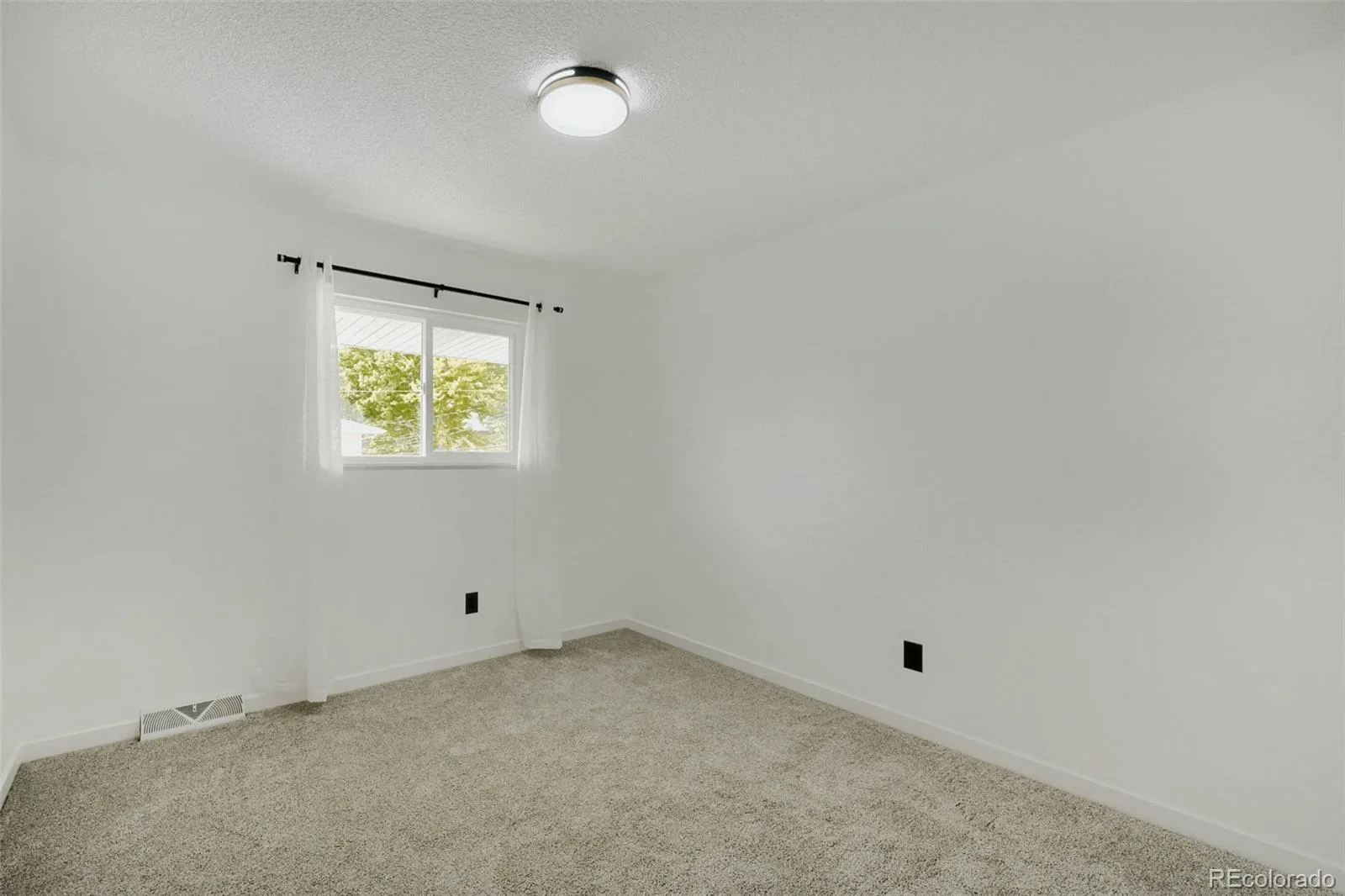 9047 E Mansfield Avenue Denver CO 80237 MLS #REC3204790 06052026064442 1600 17