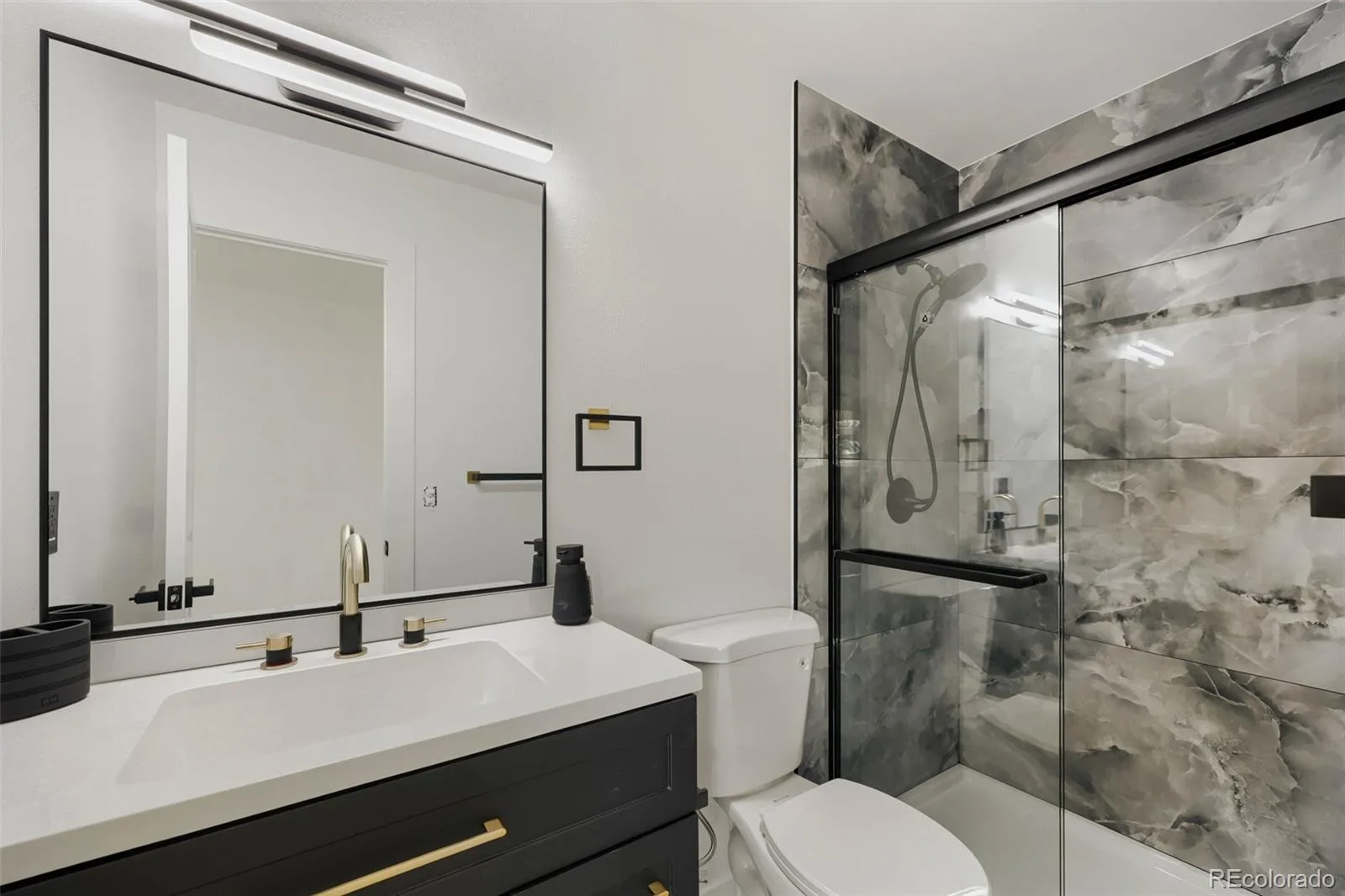9047 E Mansfield Avenue Denver CO 80237 MLS #REC3204790 06052026064442 1600 5