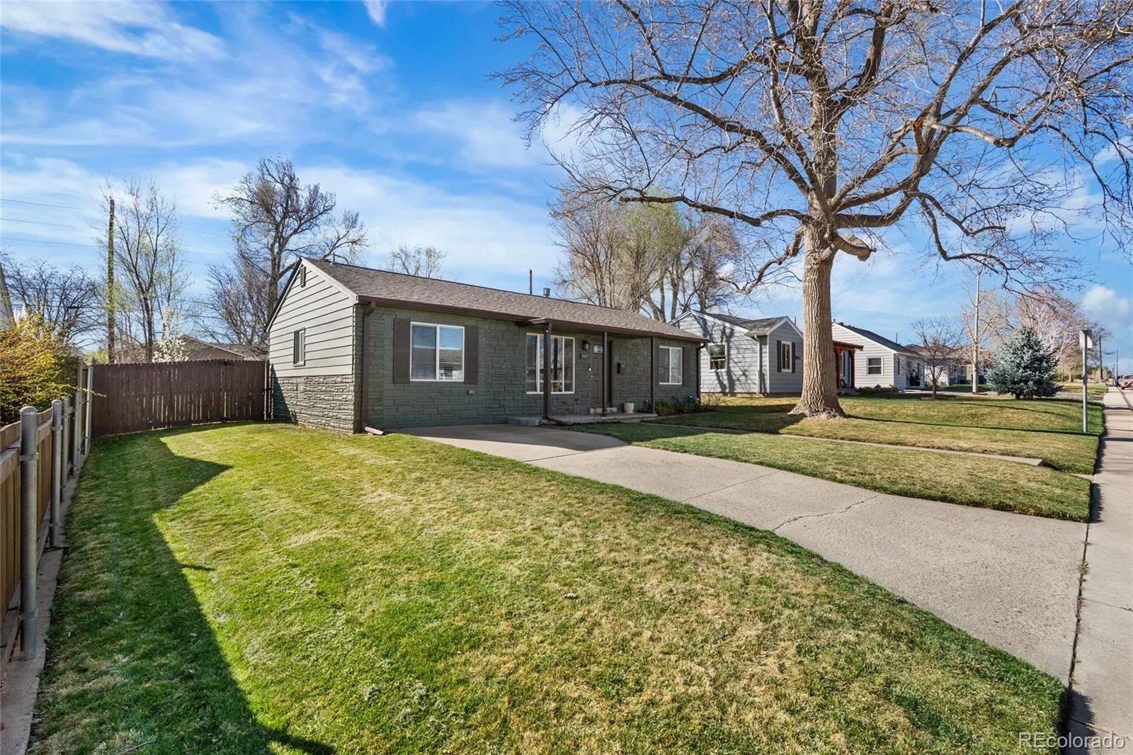 04092026174204 1600 30