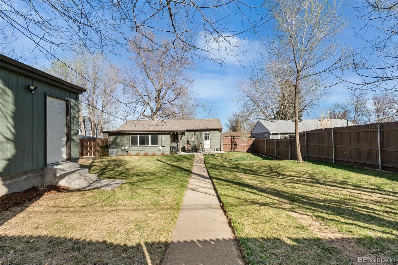 04092026174204 1600 34