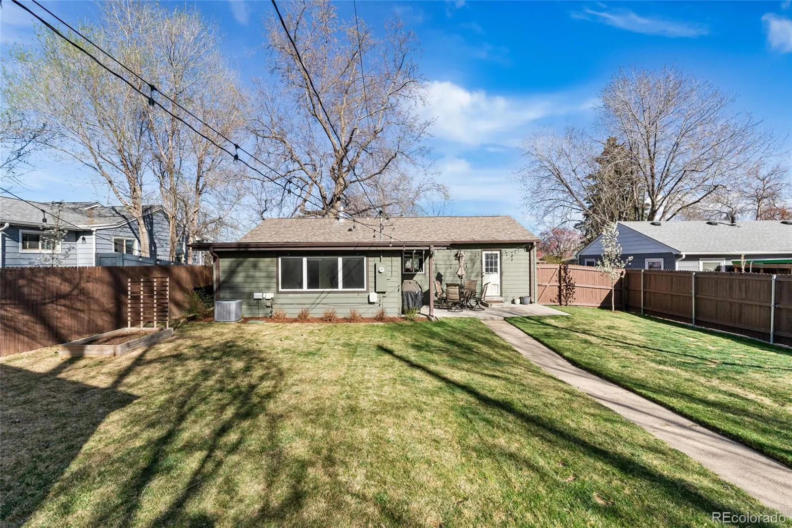 04092026174204 1600 35