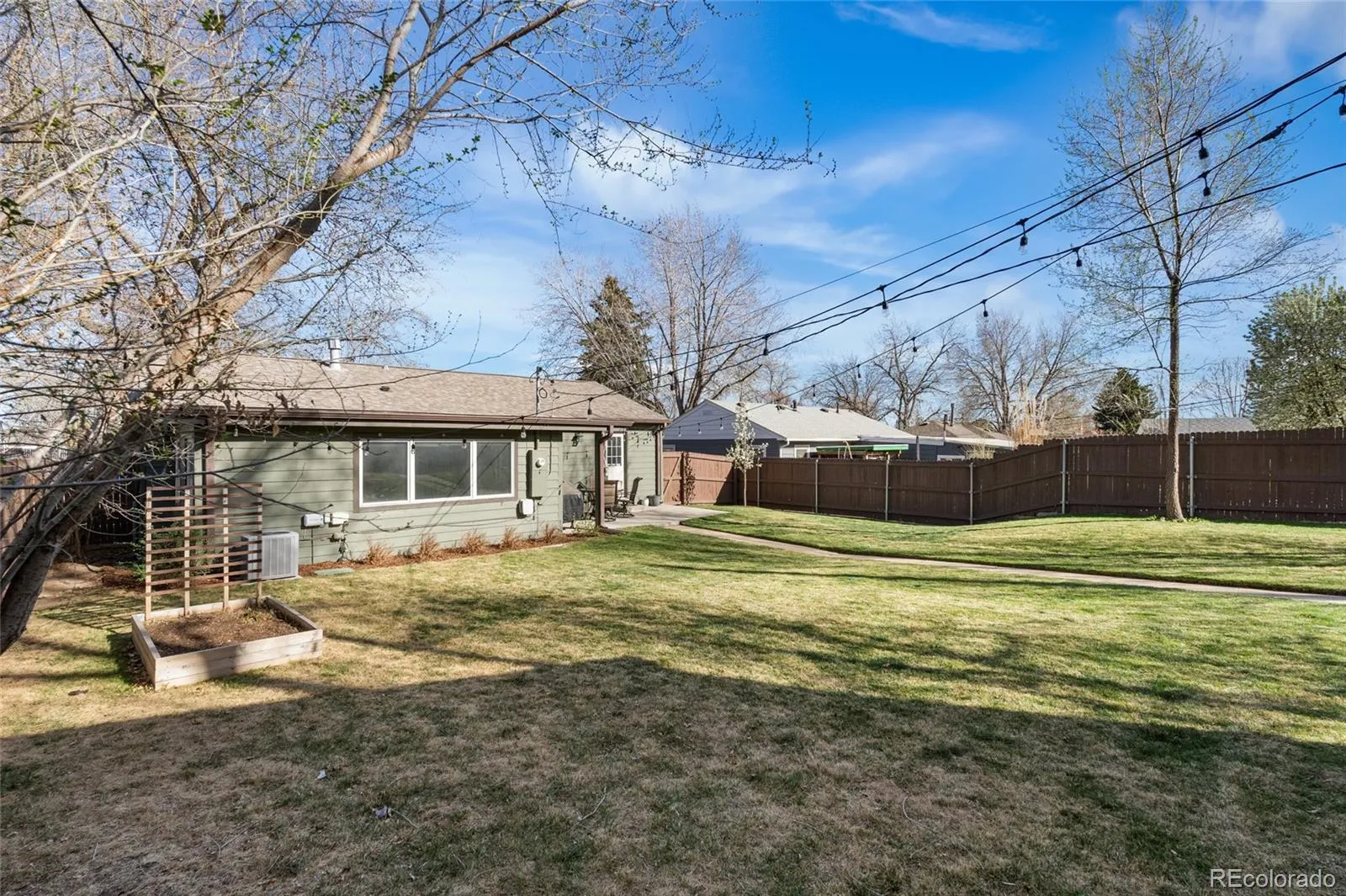 04092026174204 1600 37