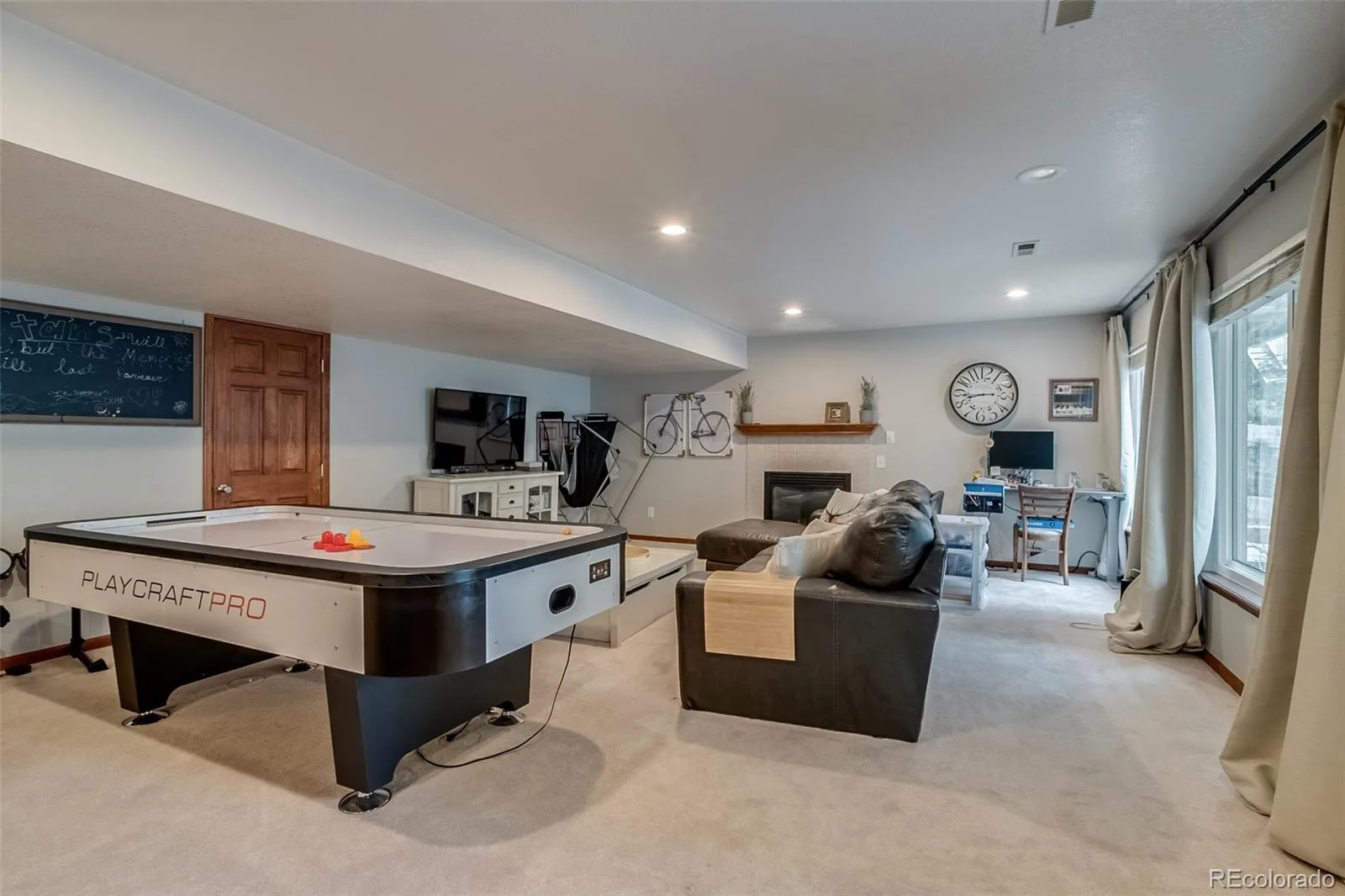 8927 Green Meadows Lane Littleton CO 80126 MLS #REC3208077 06102026102030 1600 32