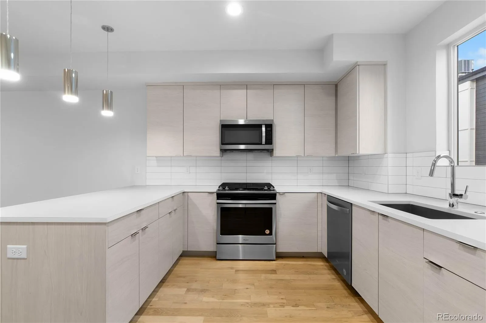 1826 Irving Street #2 Denver CO 80204 MLS #REC3210288 05232026093021 1600 10