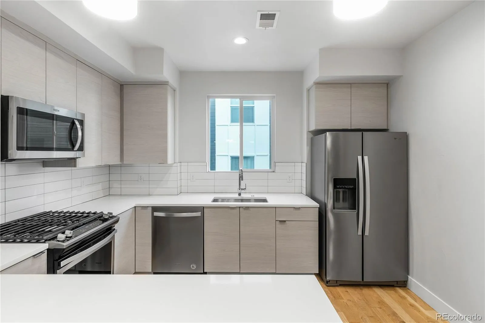 1826 Irving Street #2 Denver CO 80204 MLS #REC3210288 05232026093021 1600 11