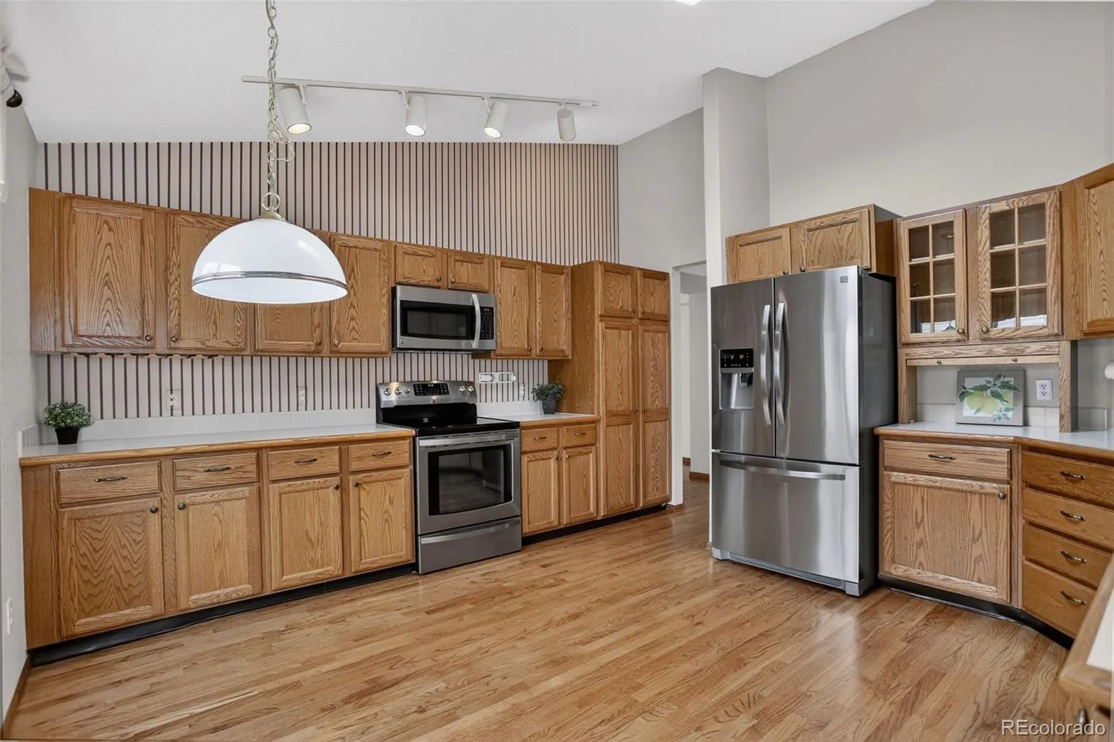 04162026160801 1600 10